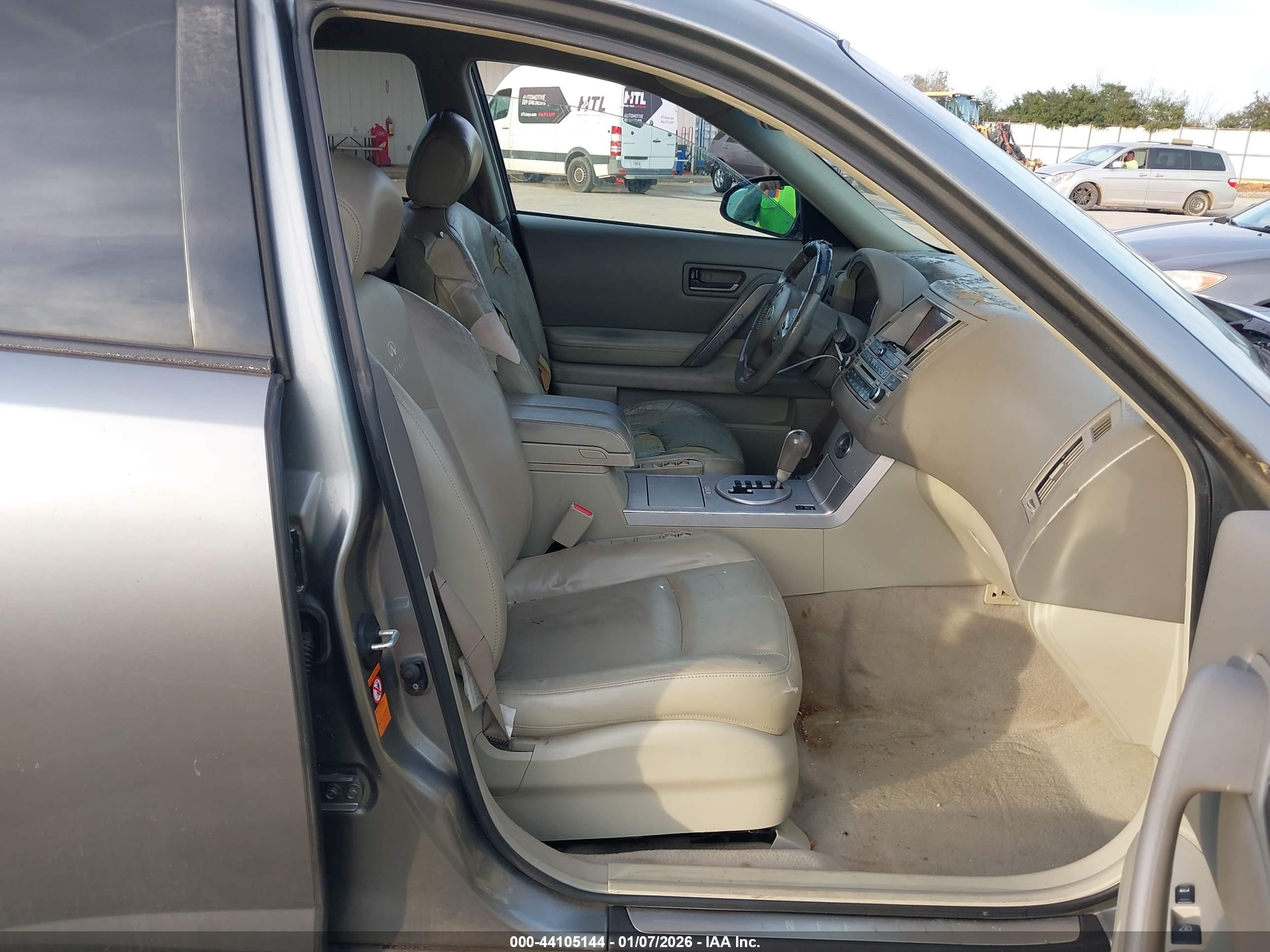 INFINITI FX35 image 5
