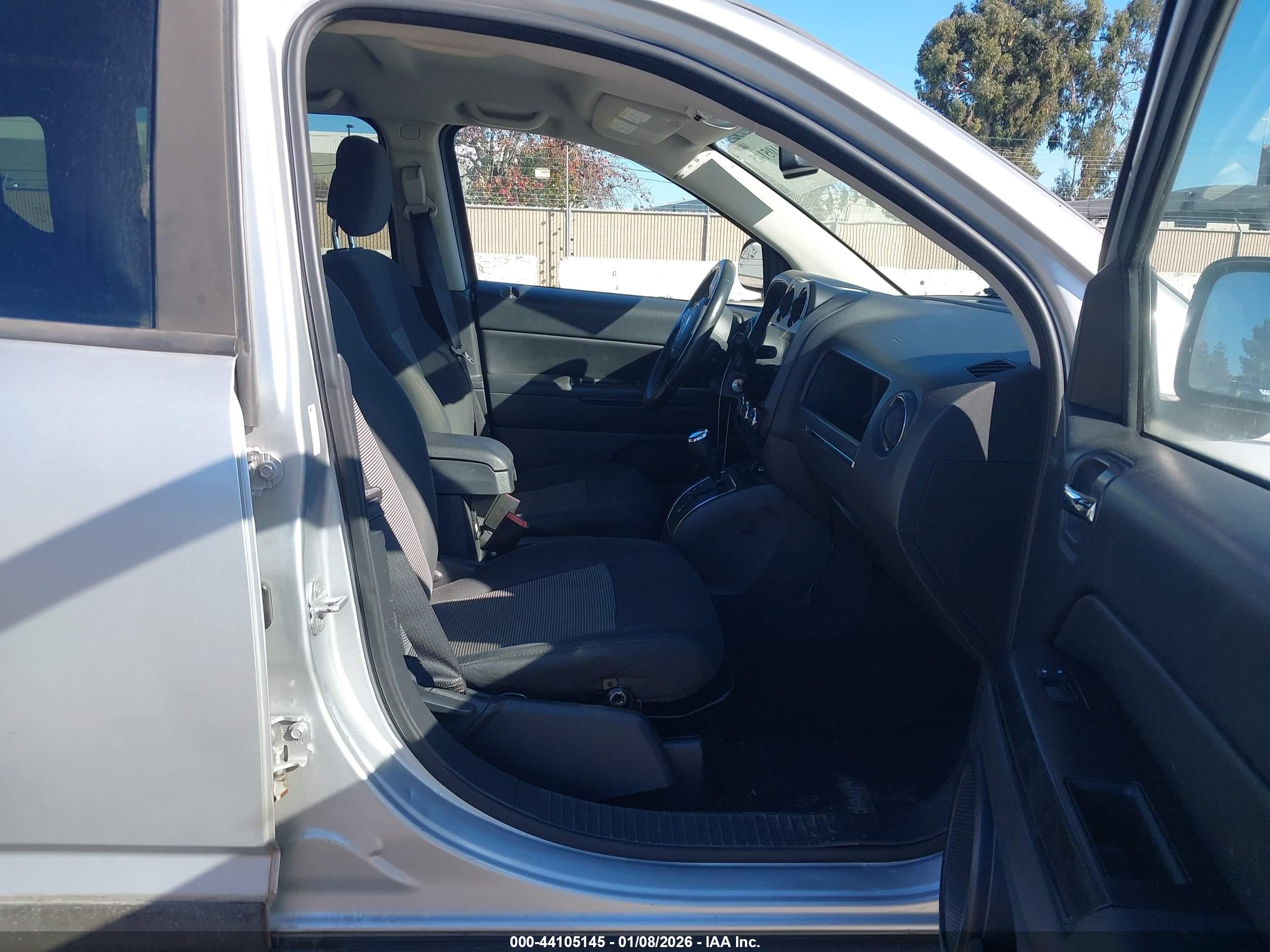 JEEP COMPASS image 5
