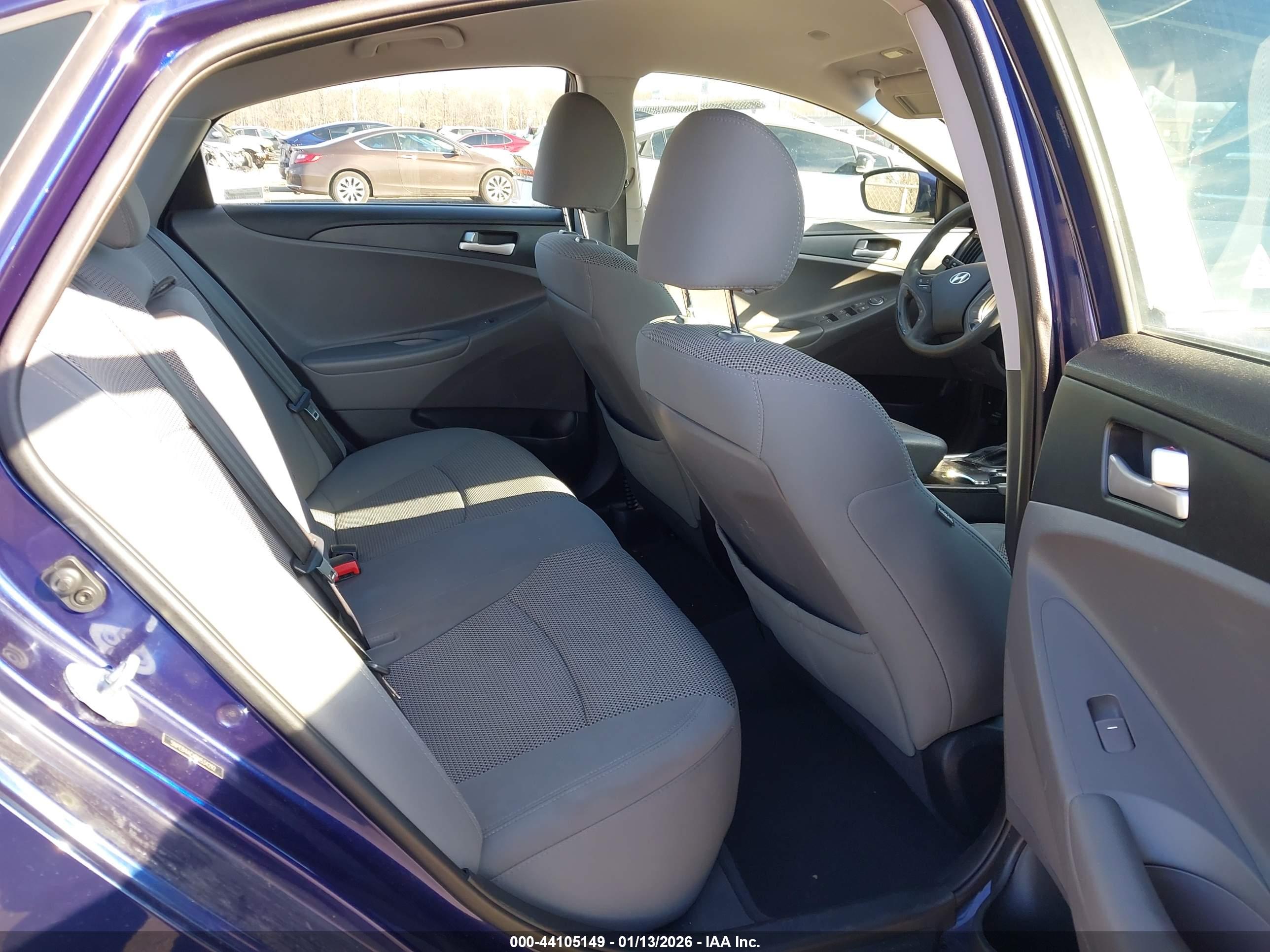 HYUNDAI SONATA image 8