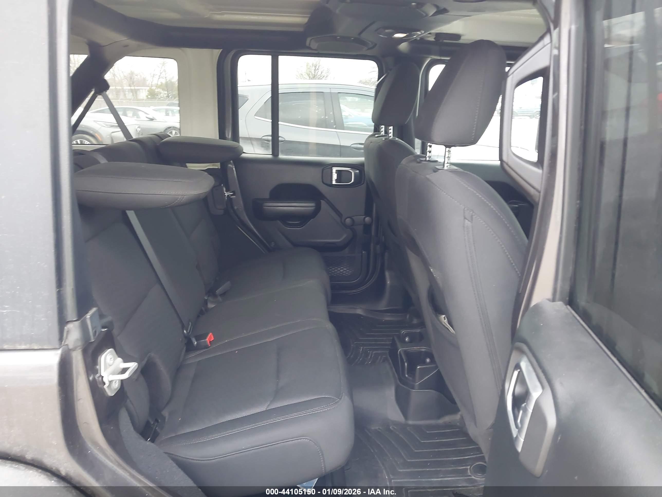 JEEP WRANGLER image 8