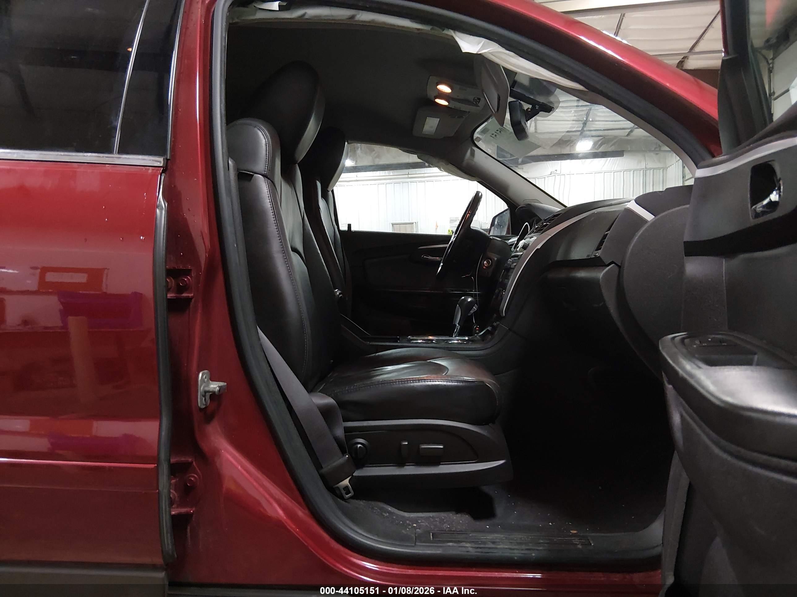 CHEVROLET TRAVERSE image 5