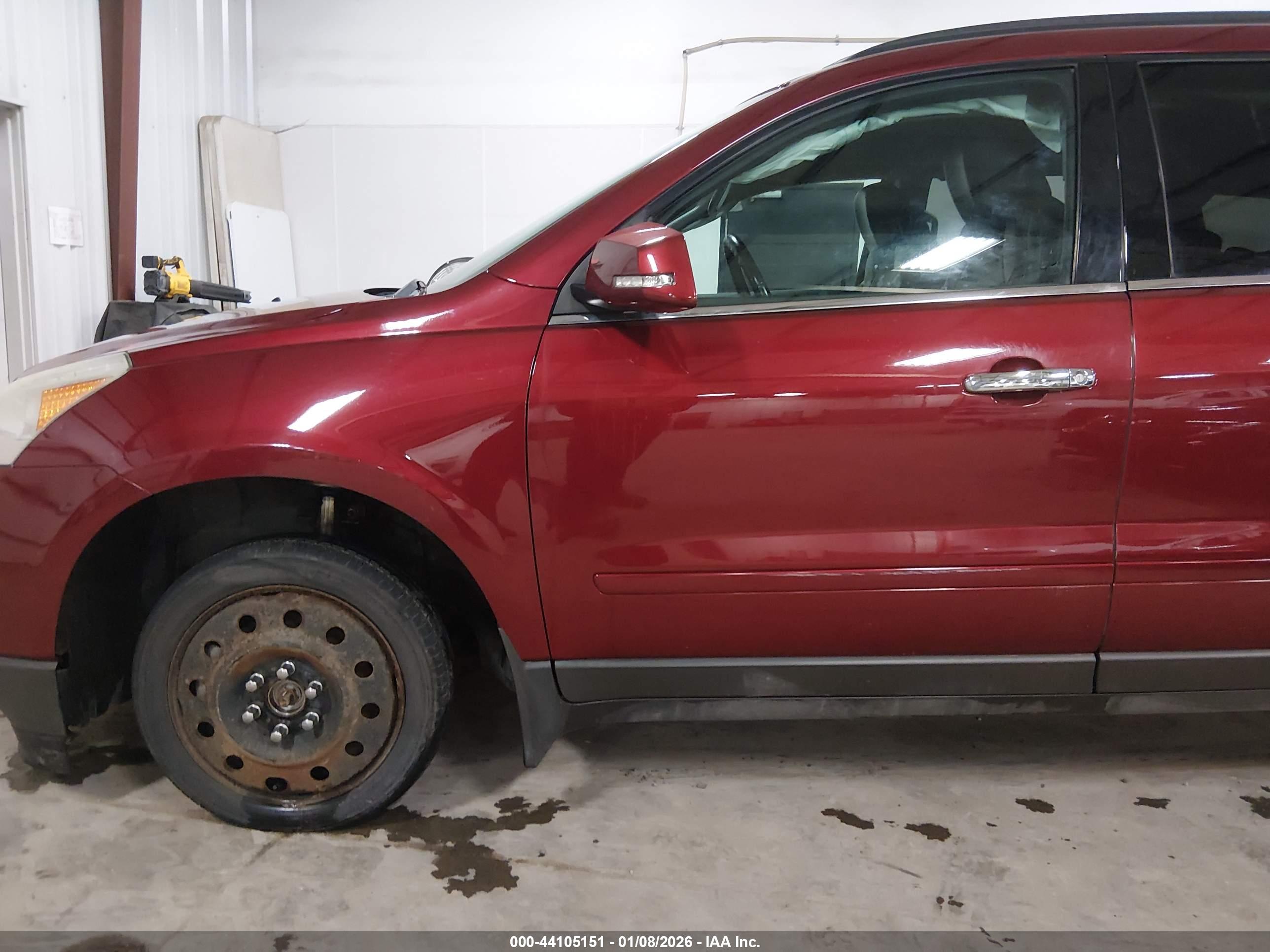 CHEVROLET TRAVERSE image 6