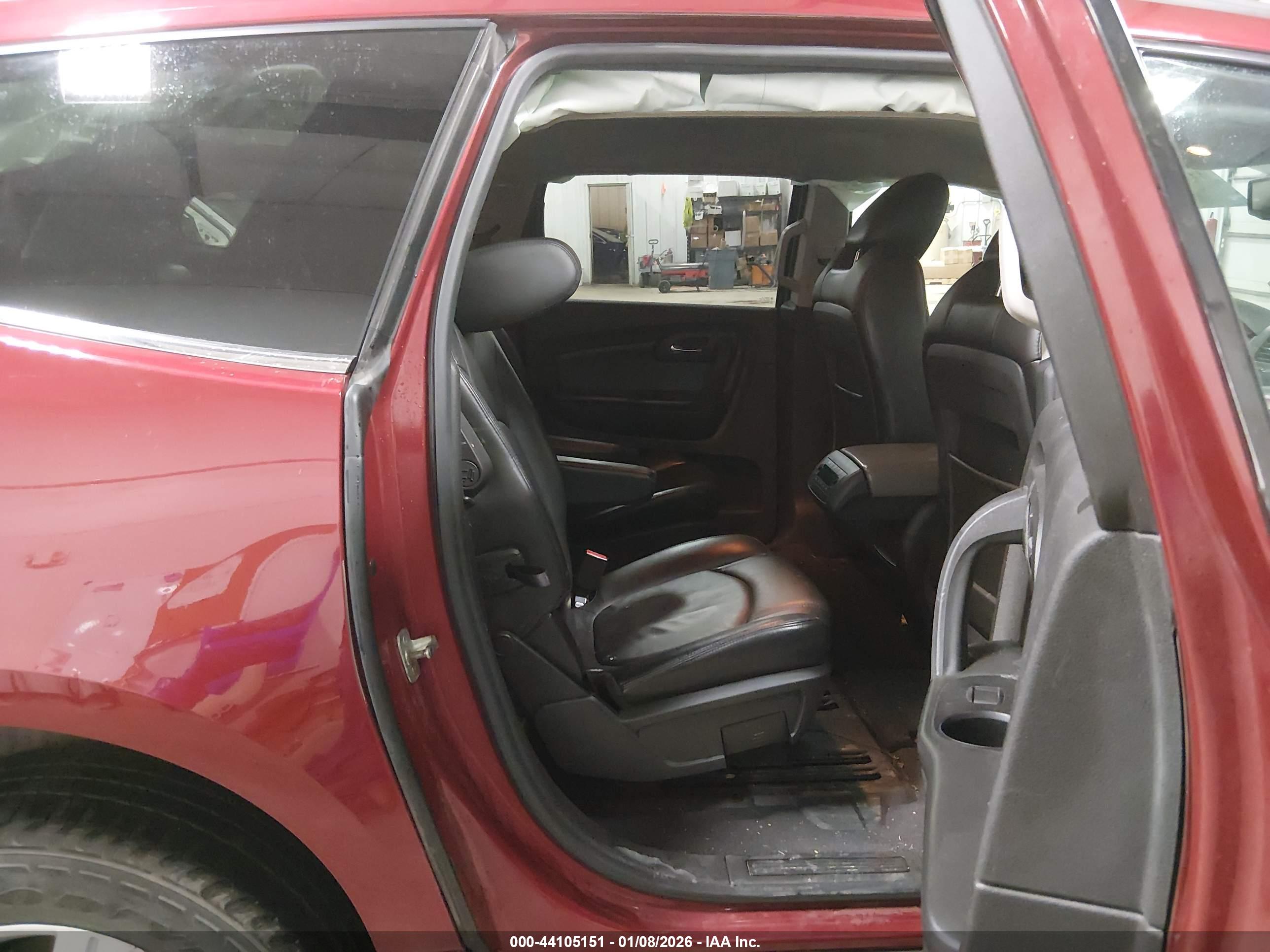CHEVROLET TRAVERSE image 8