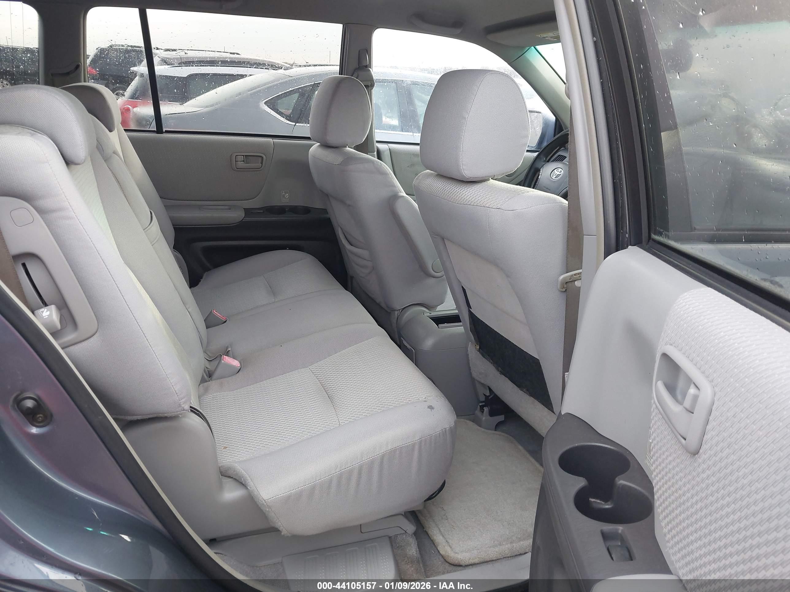 TOYOTA HIGHLANDER image 8