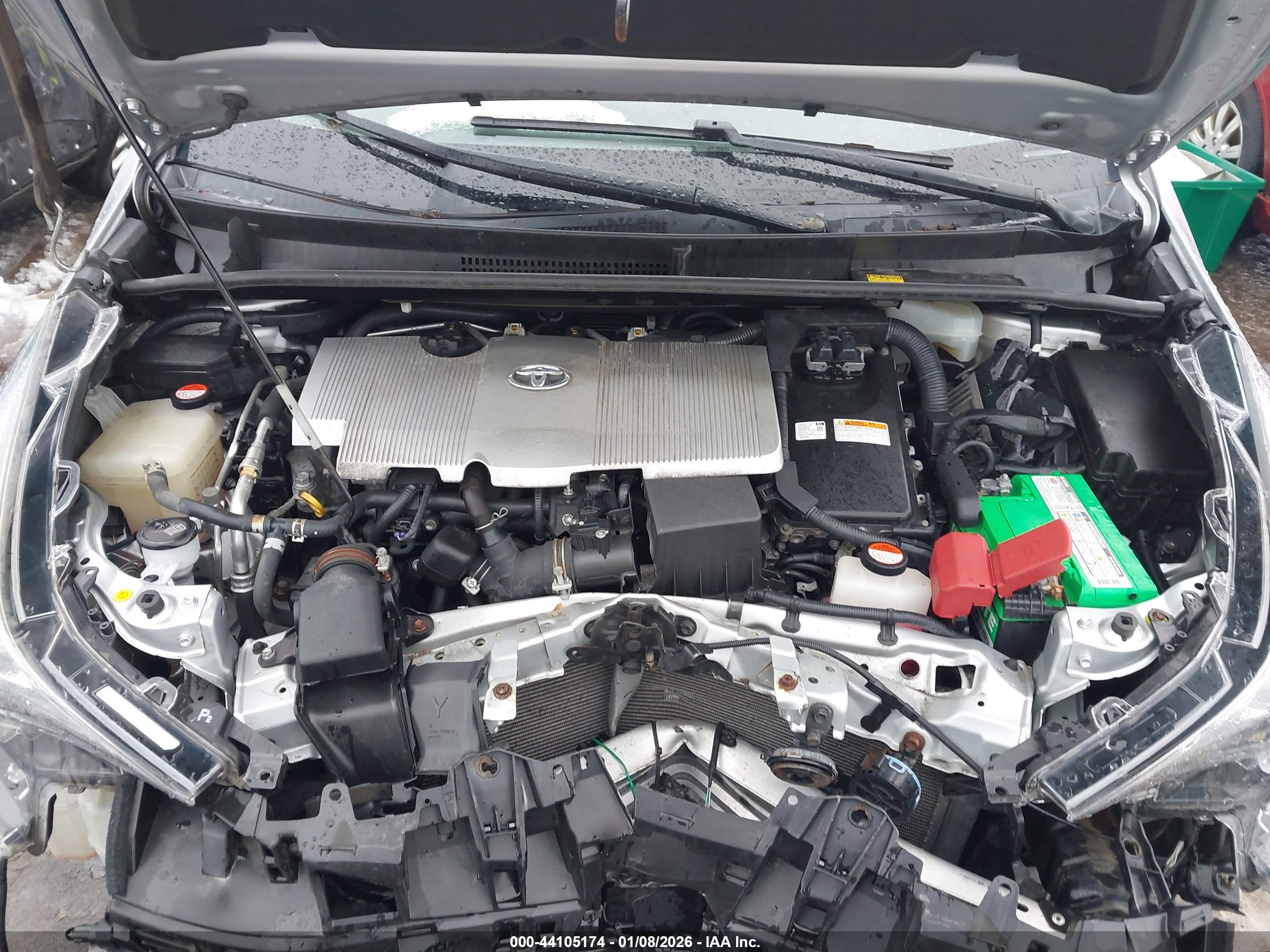 TOYOTA PRIUS image 10