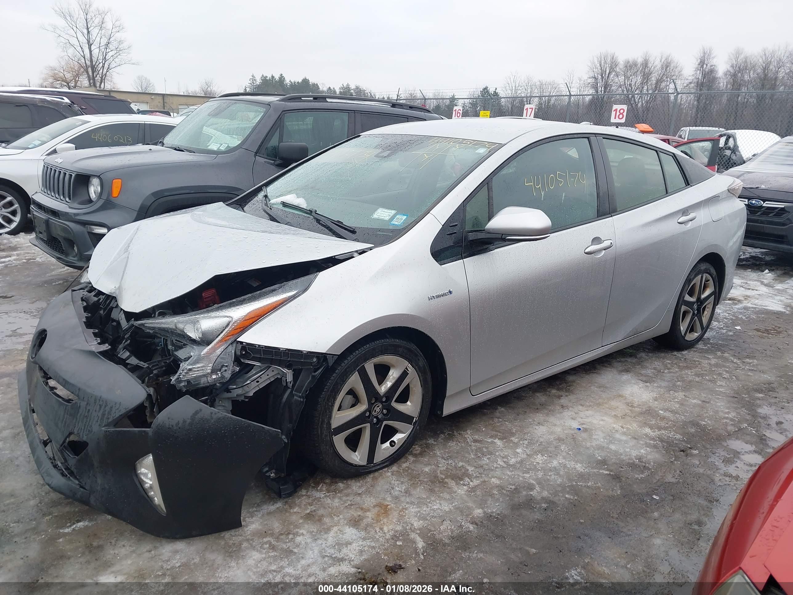 TOYOTA PRIUS image 2