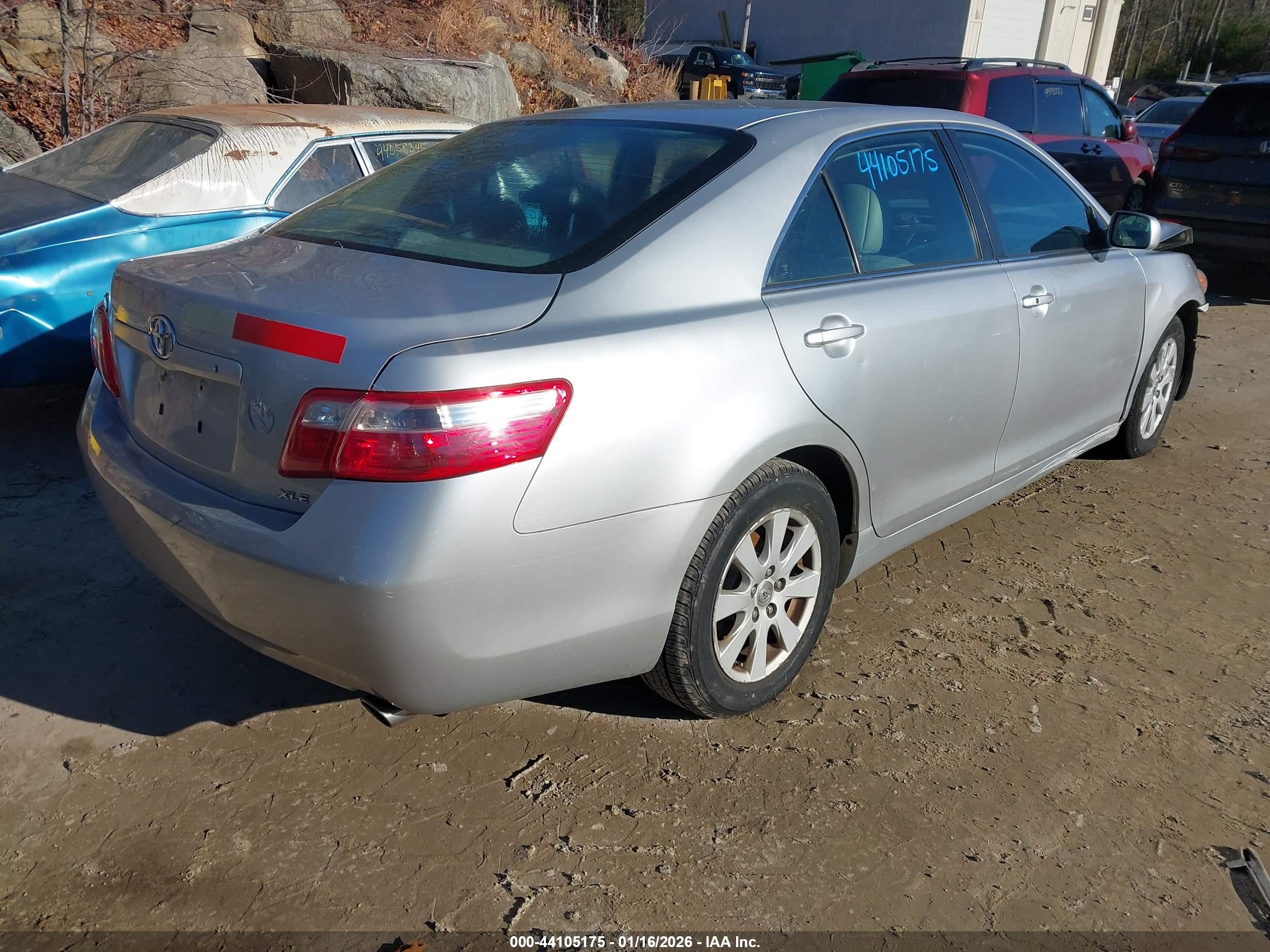 TOYOTA CAMRY image 4