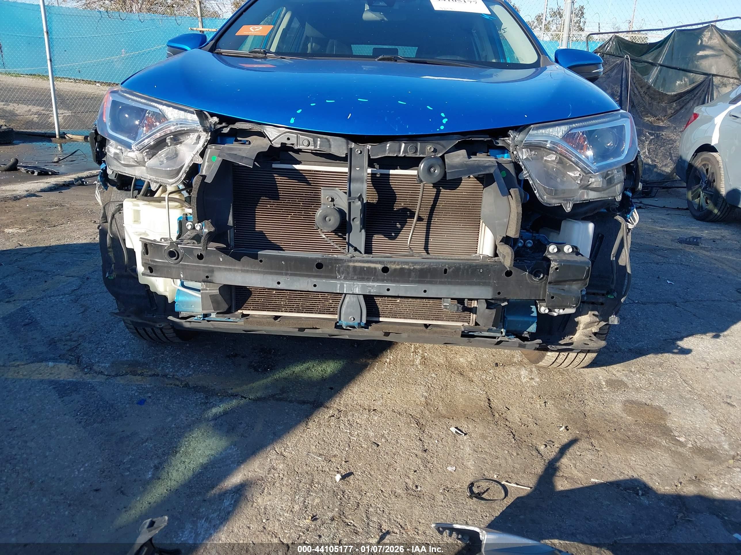 TOYOTA RAV4 image 6