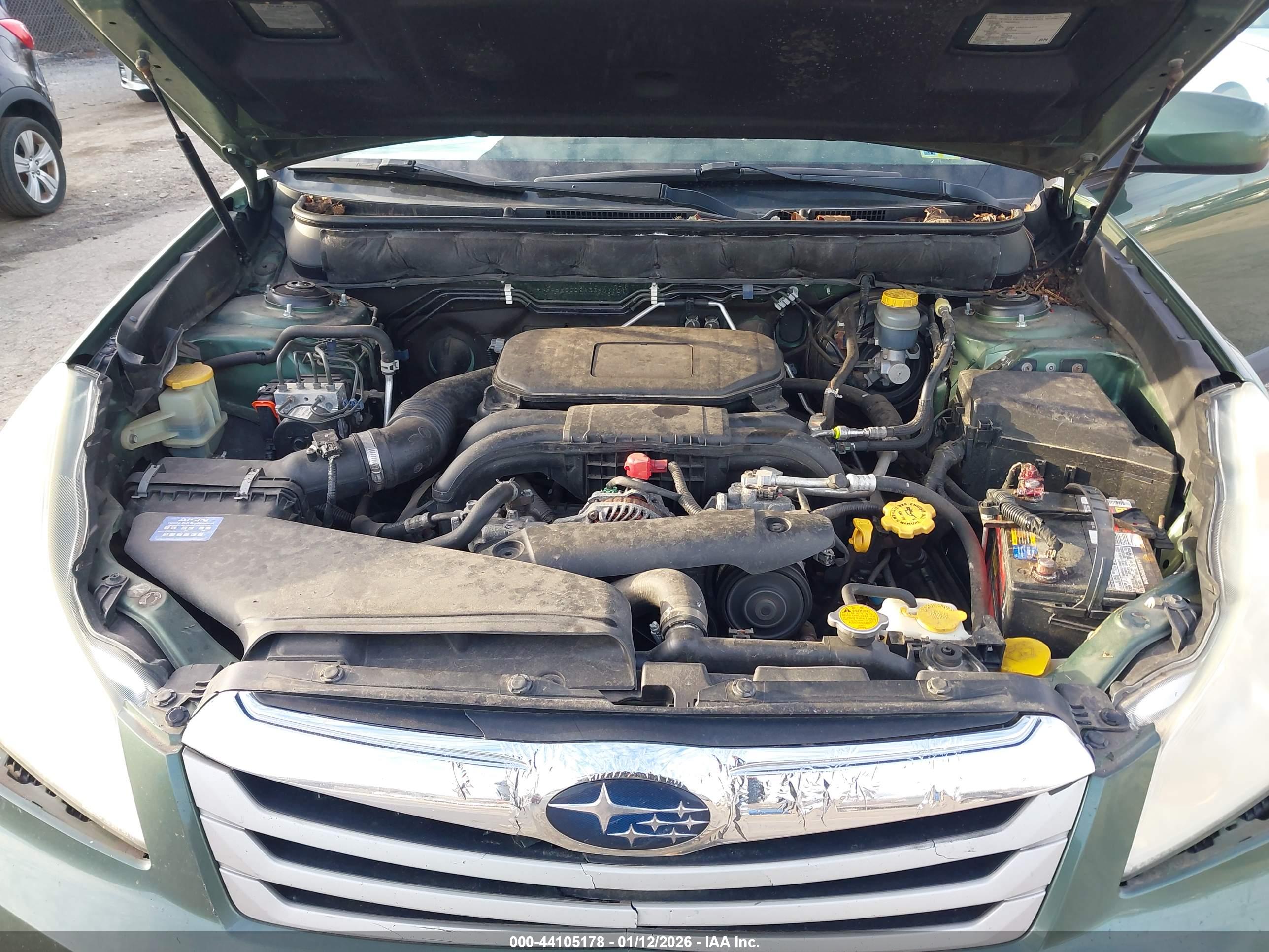 SUBARU OUTBACK image 10