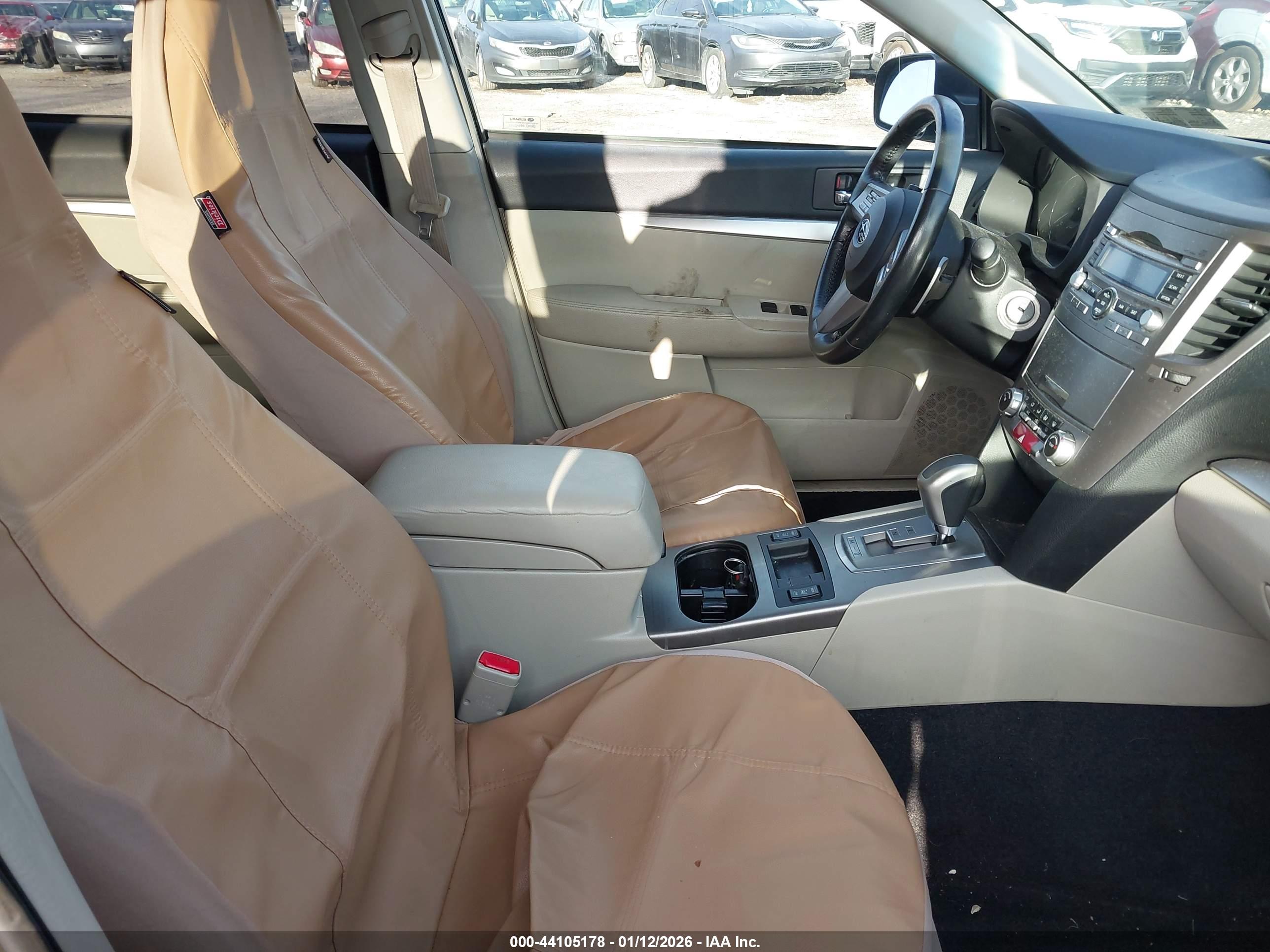 SUBARU OUTBACK image 5