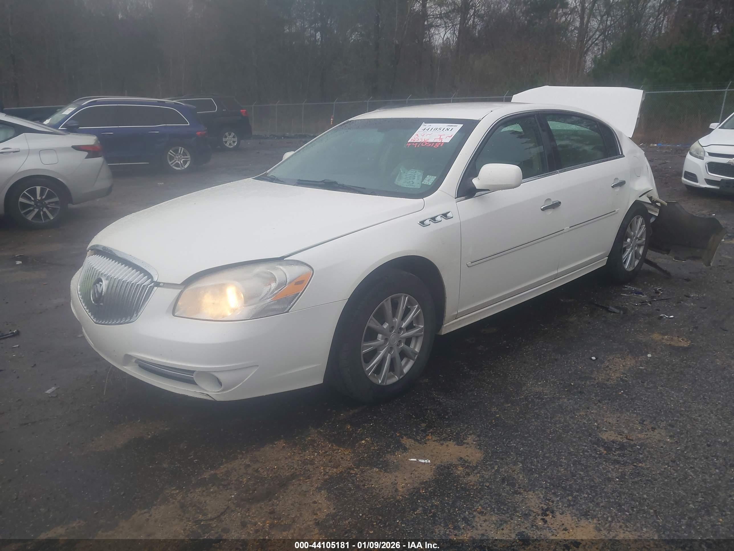 BUICK LUCERNE image 2