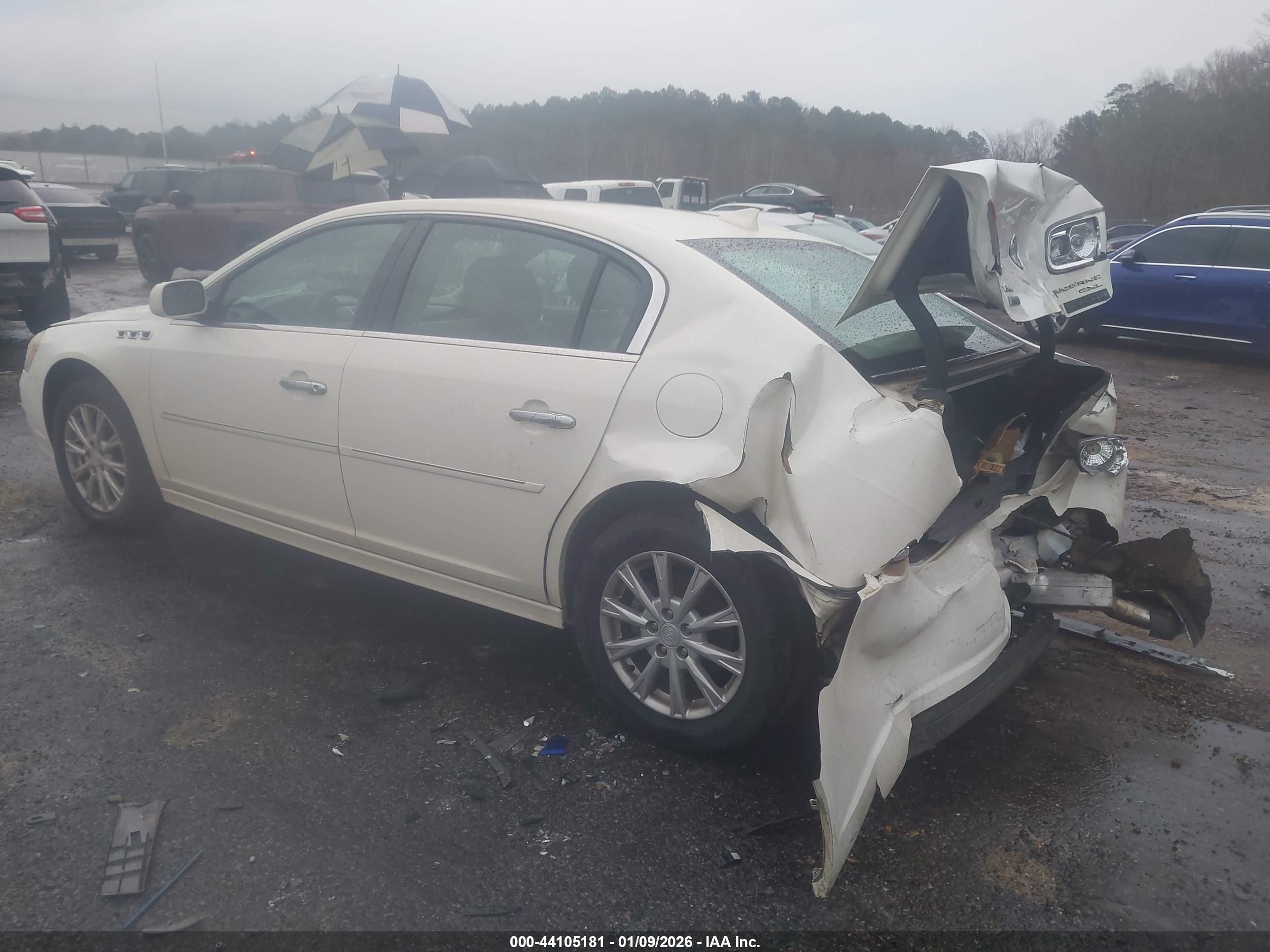 BUICK LUCERNE image 3