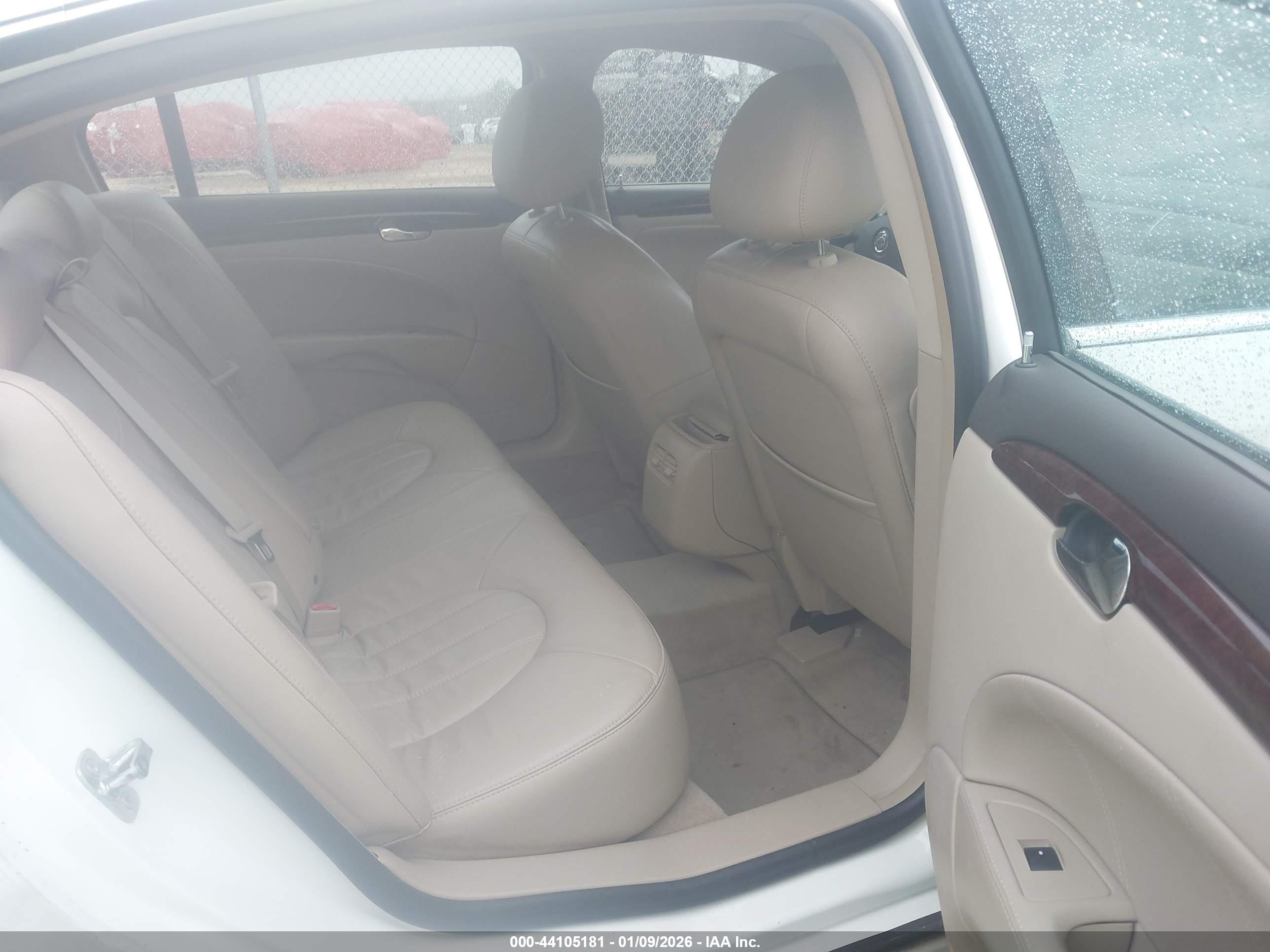 BUICK LUCERNE image 8