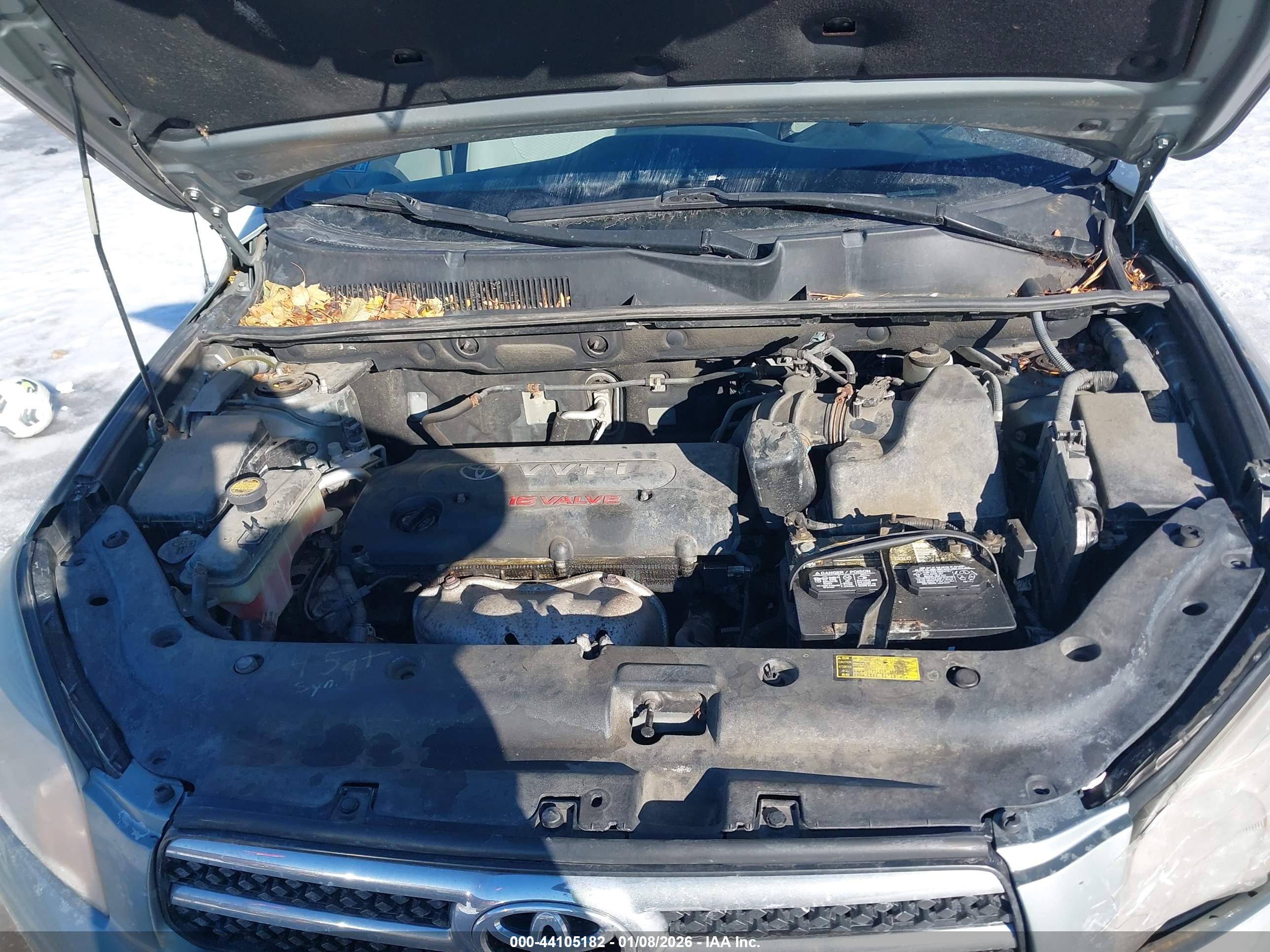 TOYOTA RAV4 image 10
