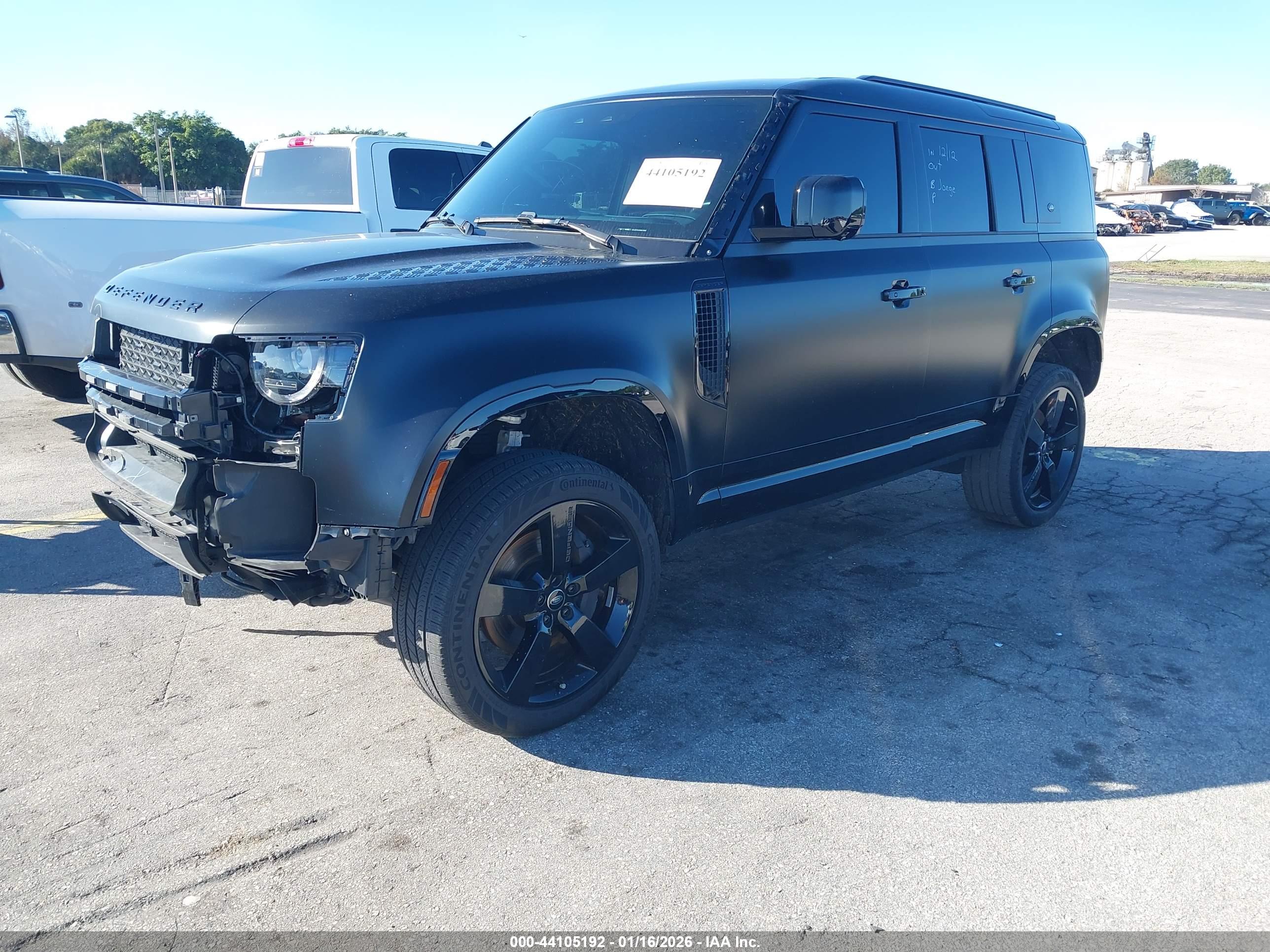 LAND ROVER image 2