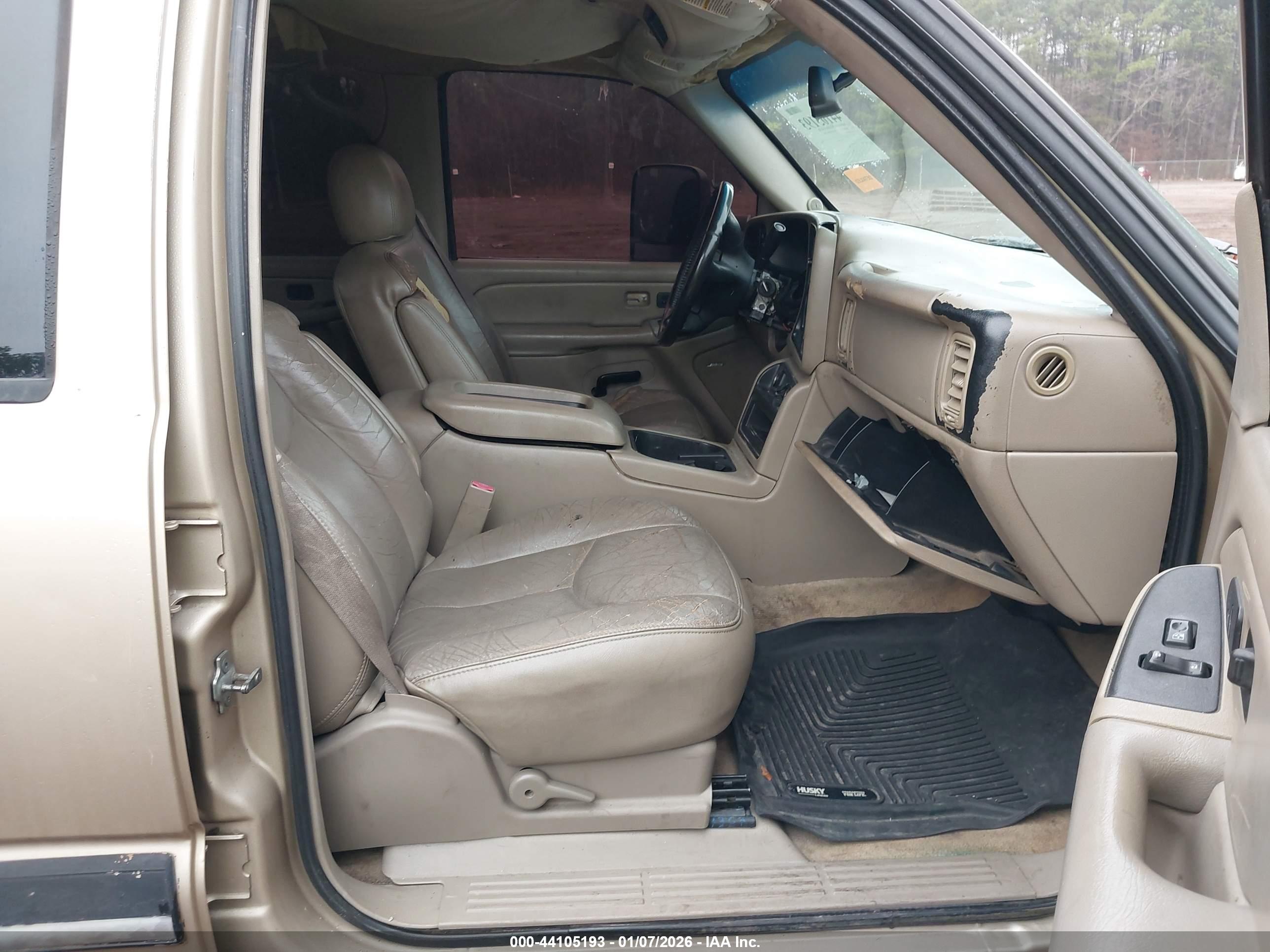 CHEVROLET SILVERADO image 5