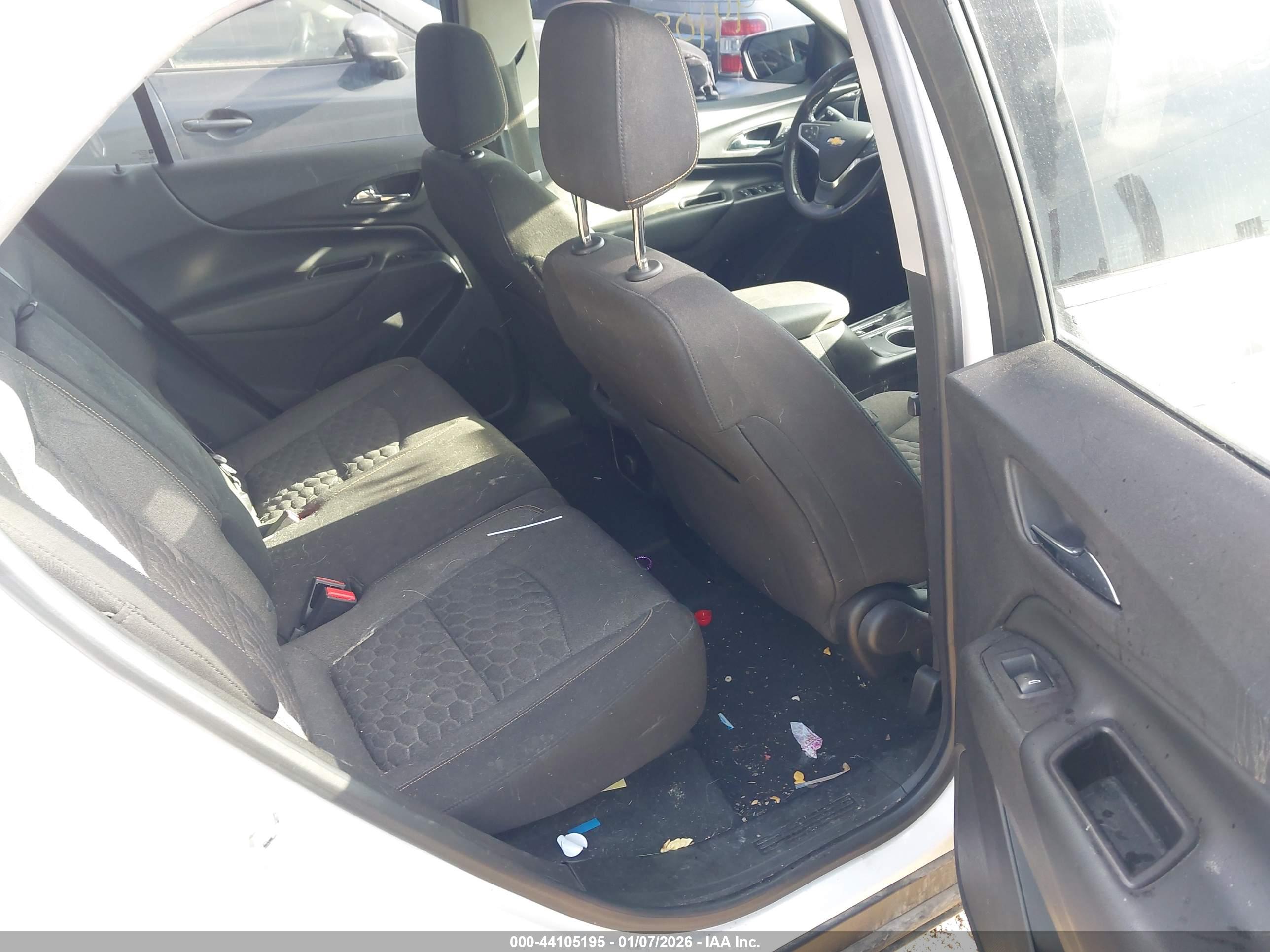 CHEVROLET EQUINOX image 8