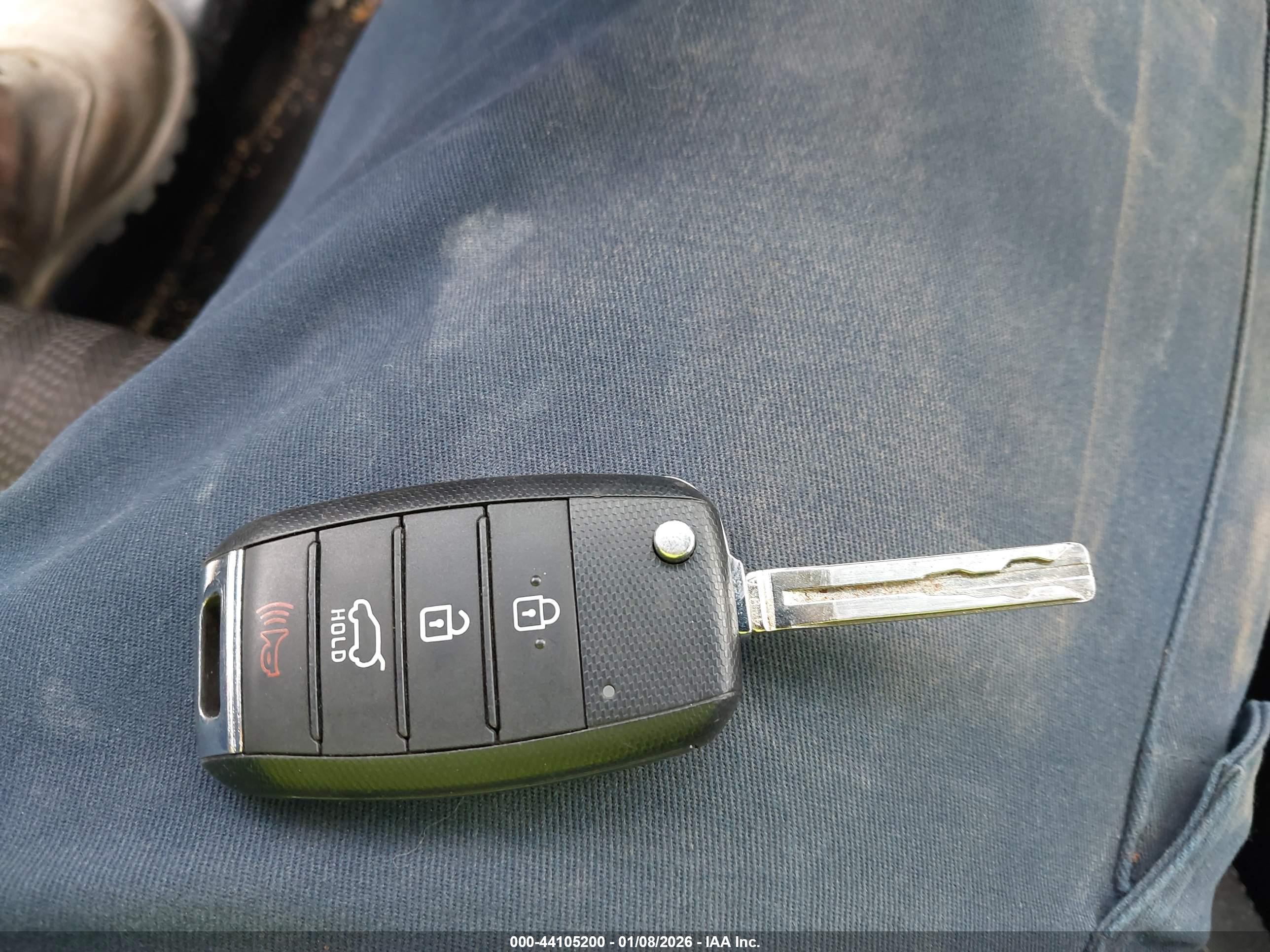 KIA SPORTAGE image 11