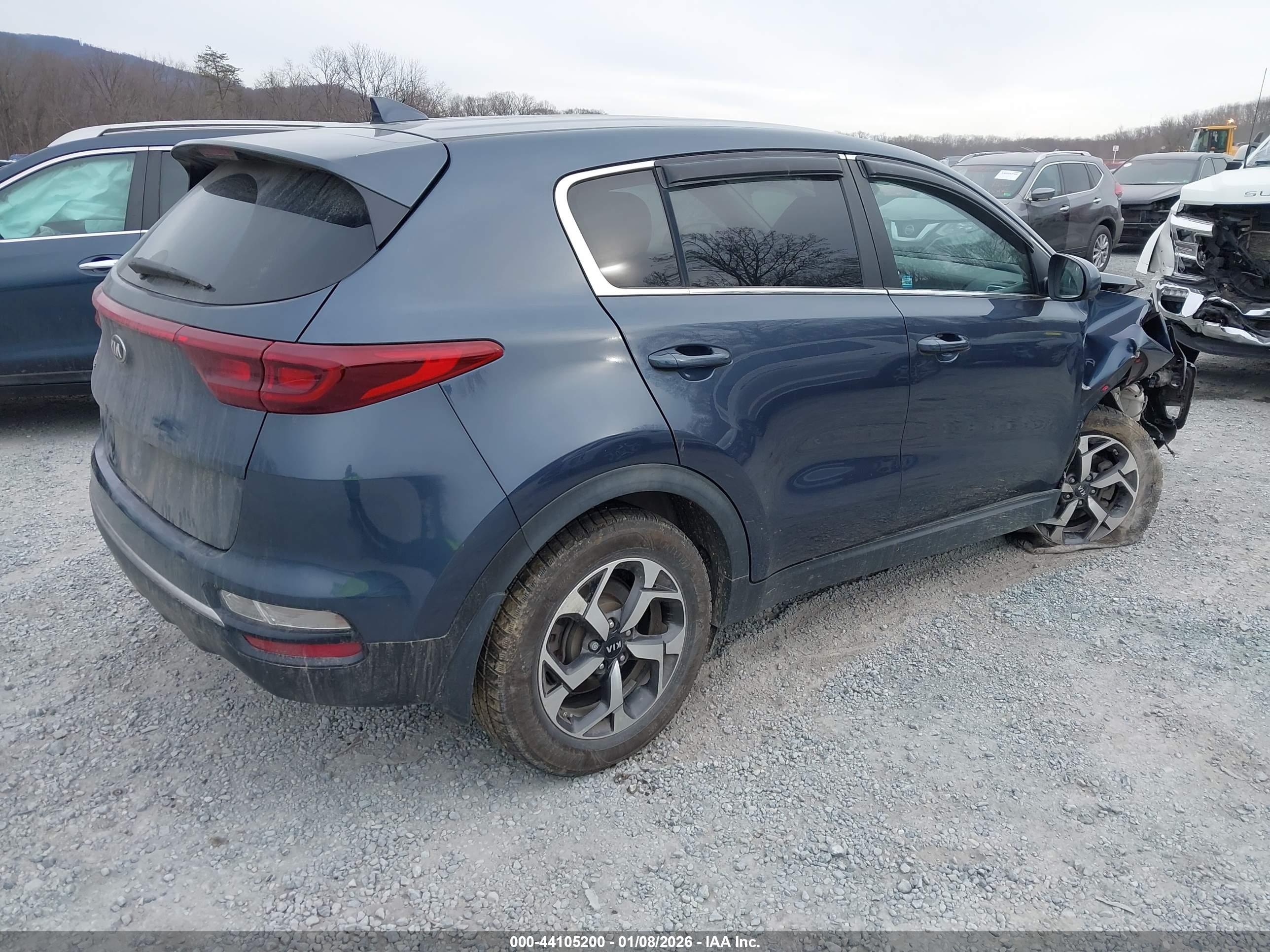 KIA SPORTAGE image 4