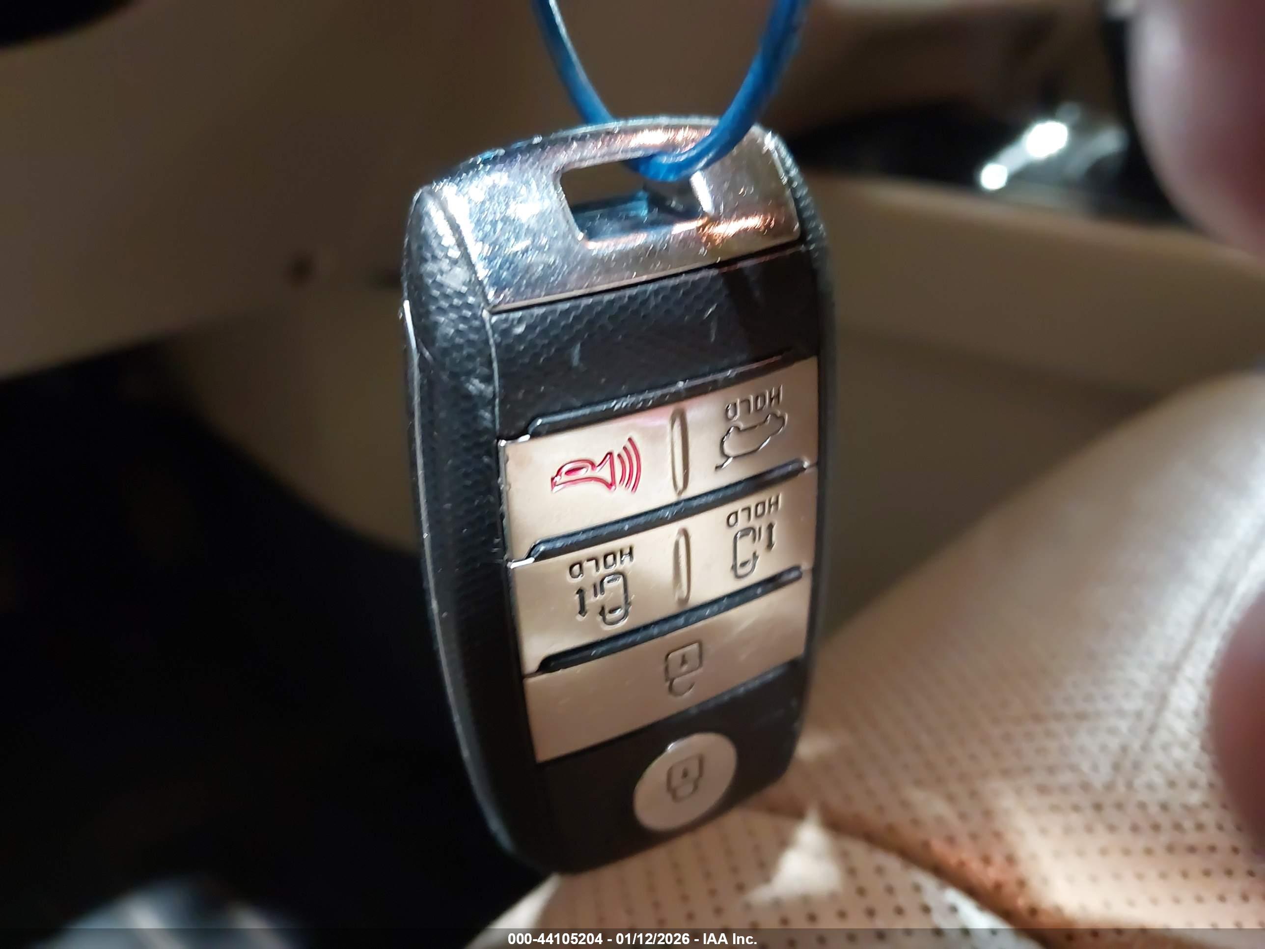KIA SEDONA image 11