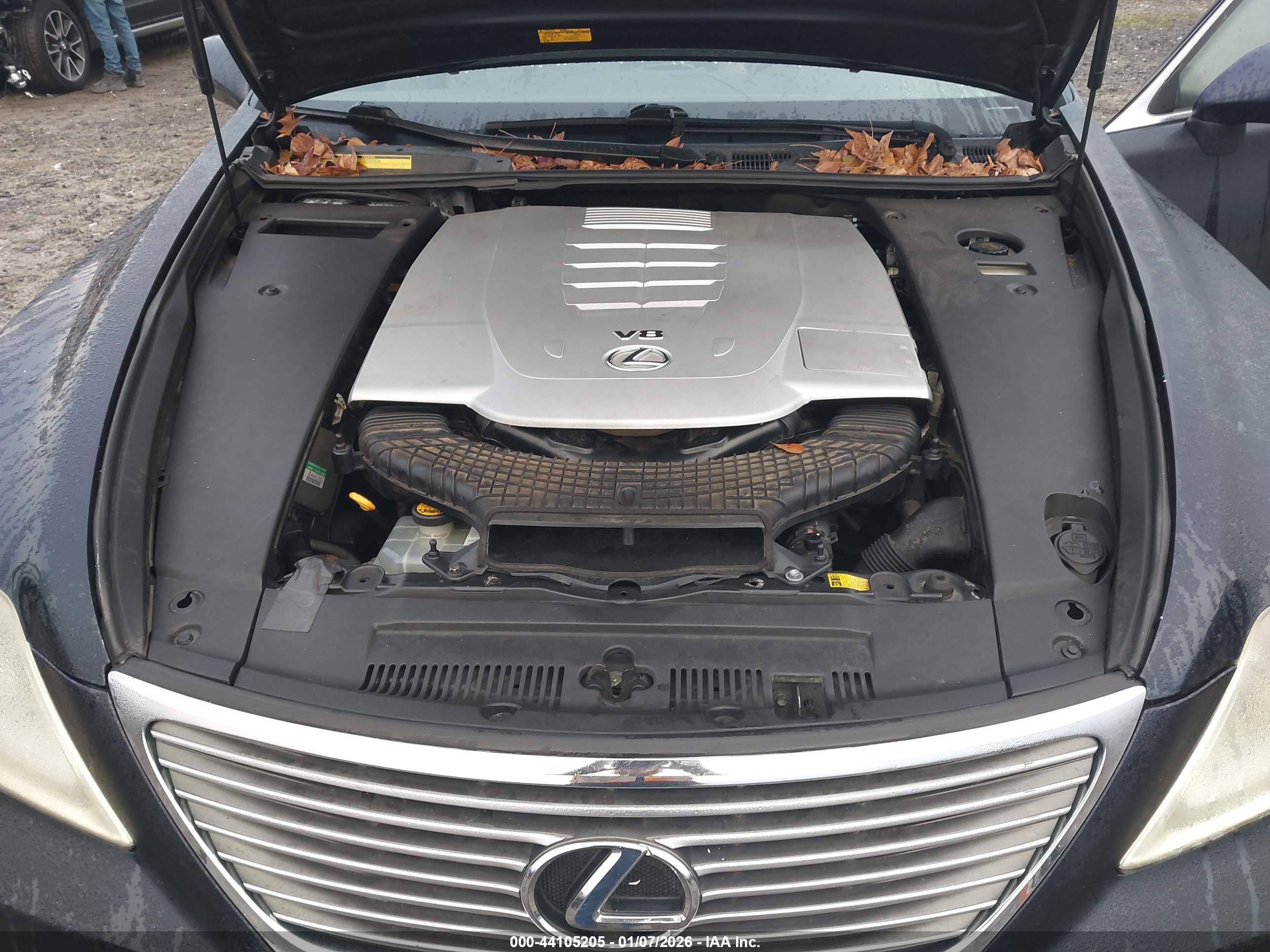 LEXUS LS image 10
