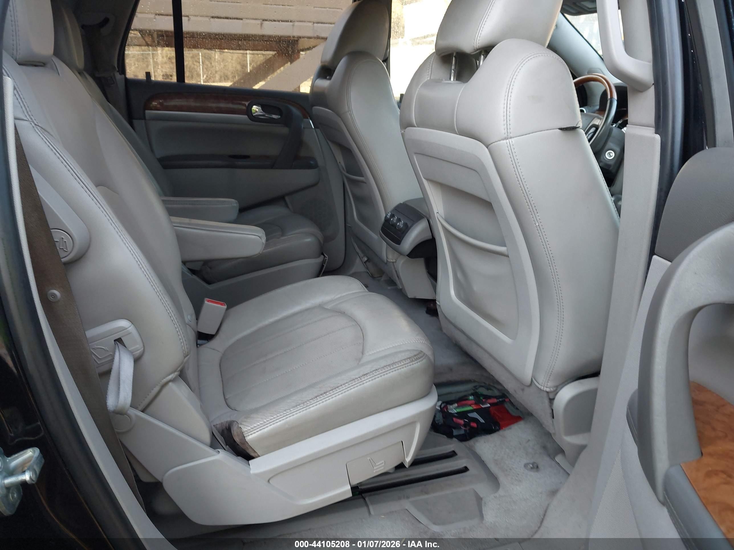 BUICK ENCLAVE image 8