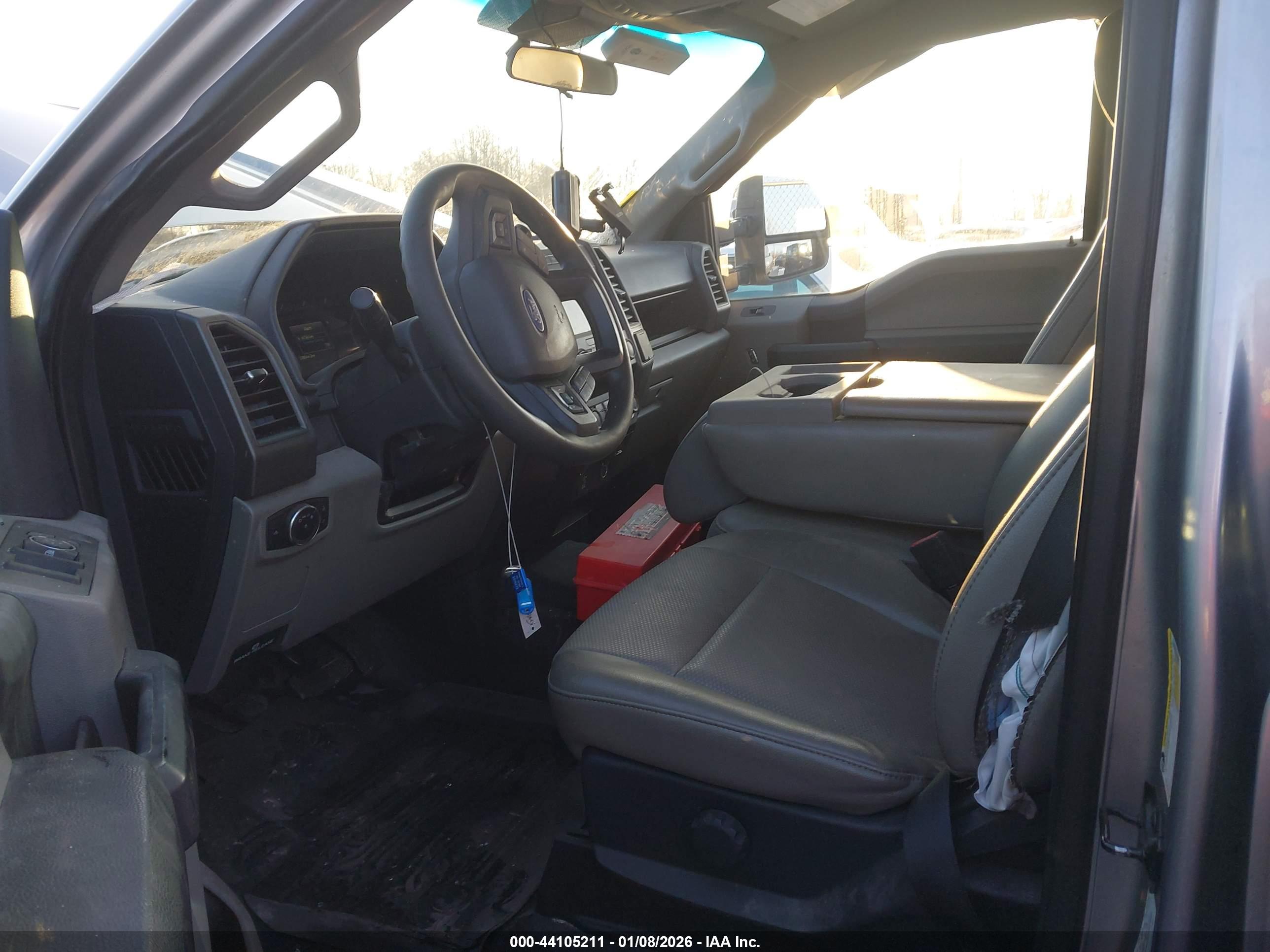 FORD F-350 image 7