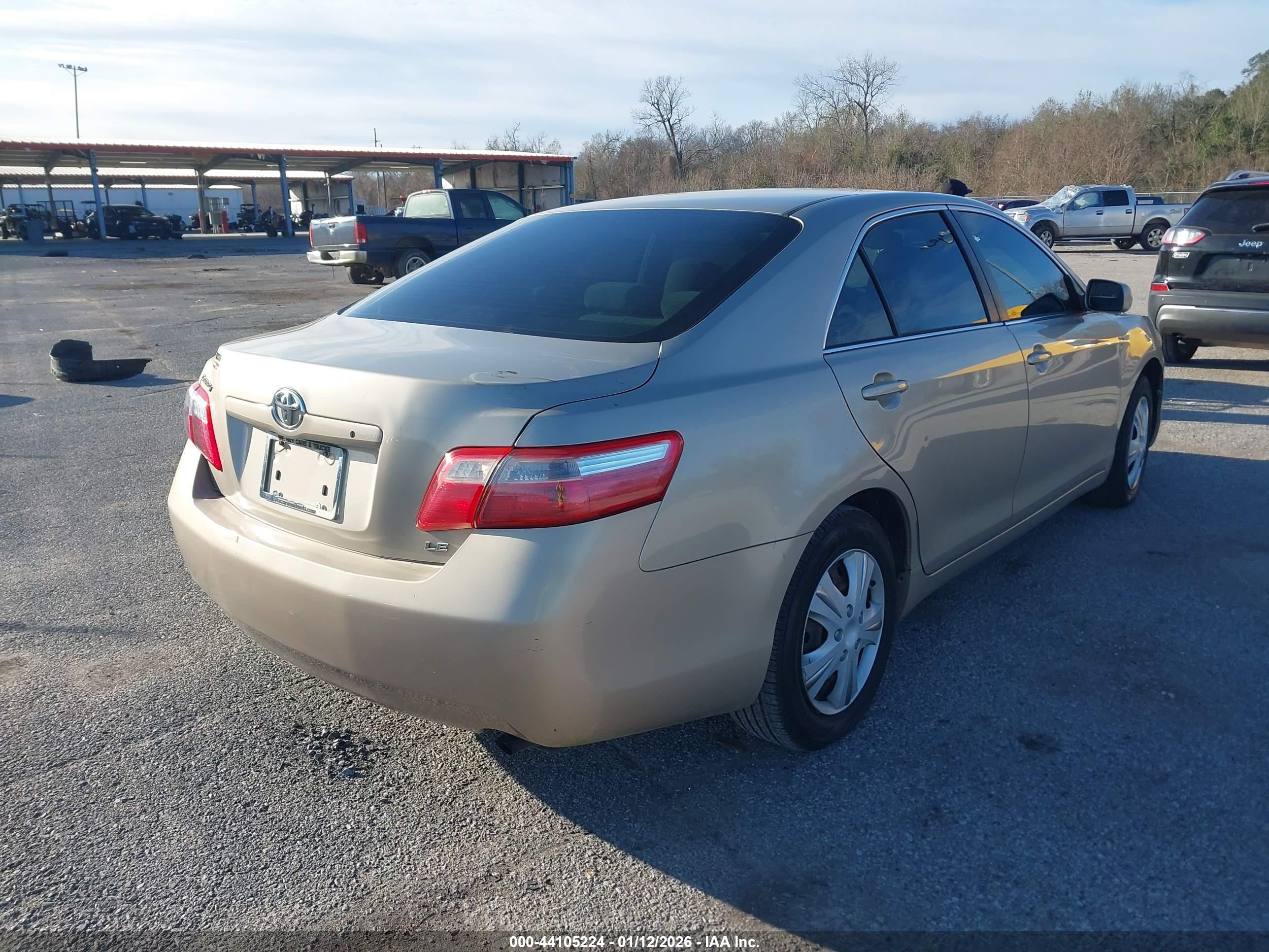 TOYOTA CAMRY image 4