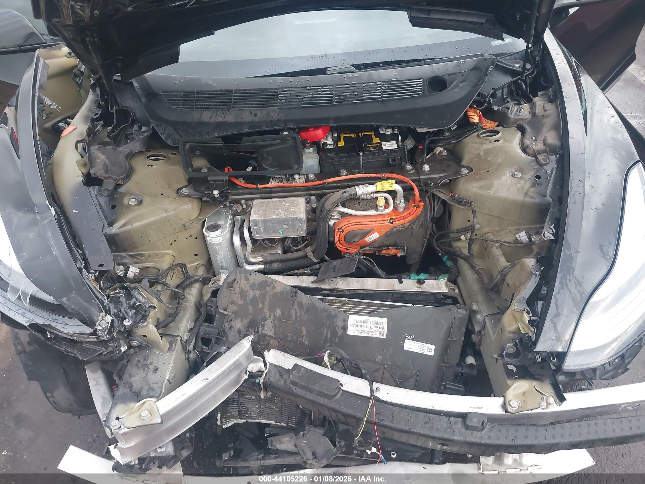 TESLA MODEL image 10