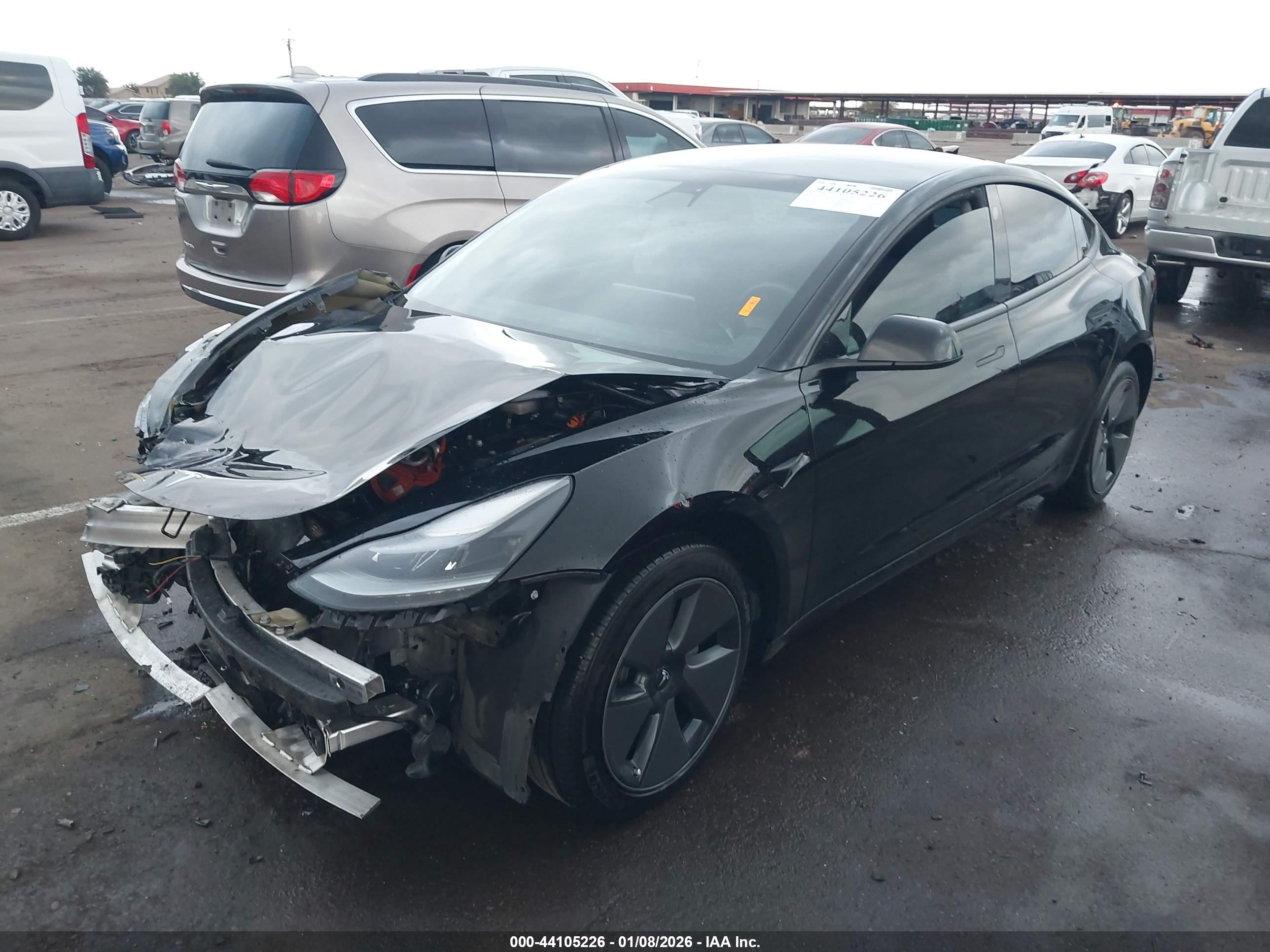 TESLA MODEL image 2