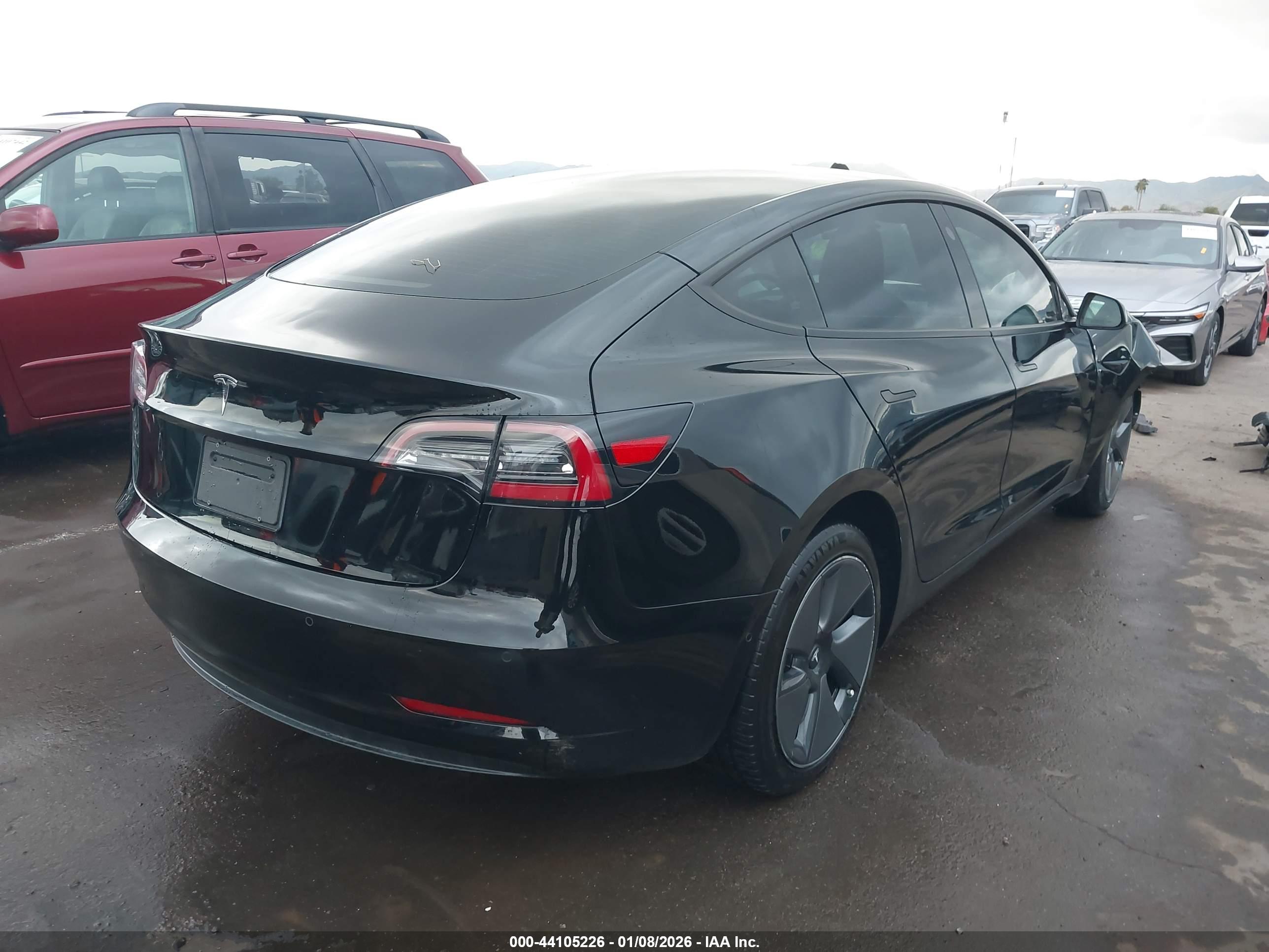 TESLA MODEL image 4