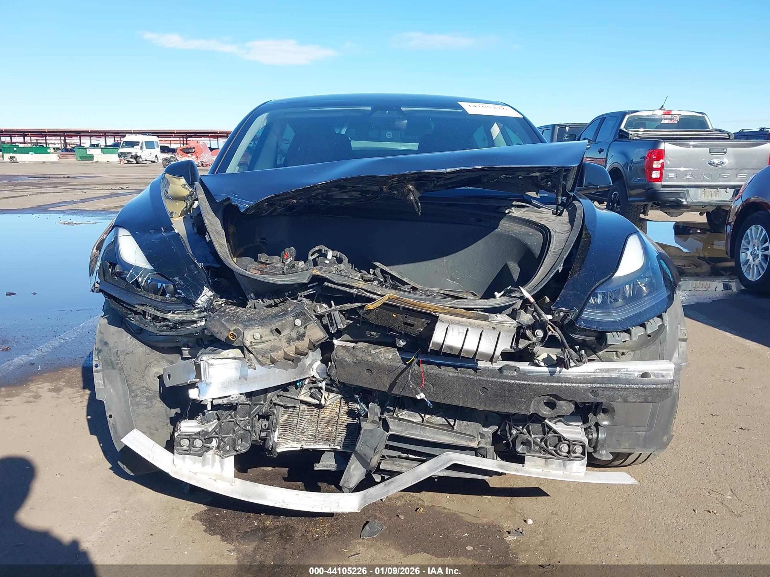 TESLA MODEL image 6