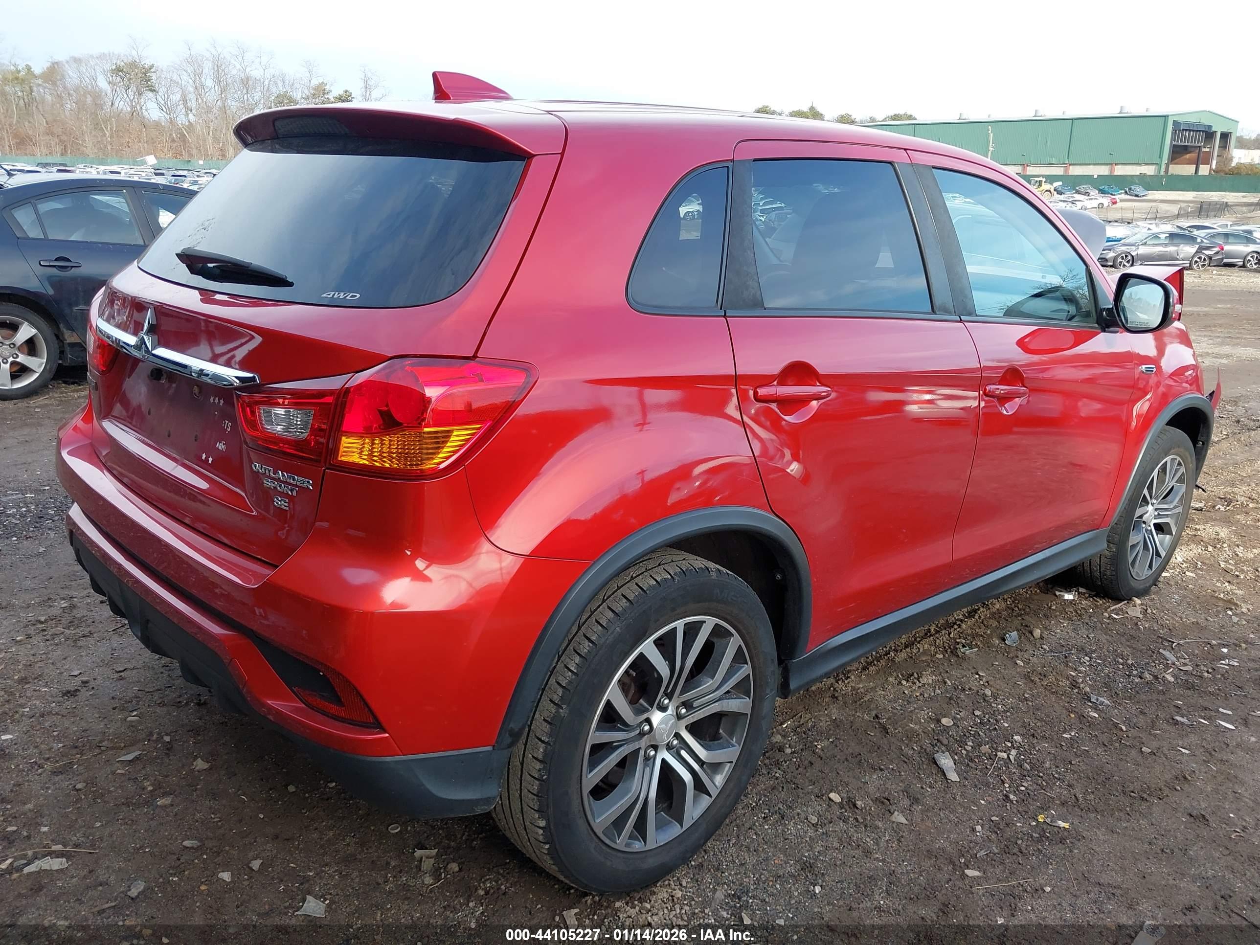 MITSUBISHI OUTLANDER image 4