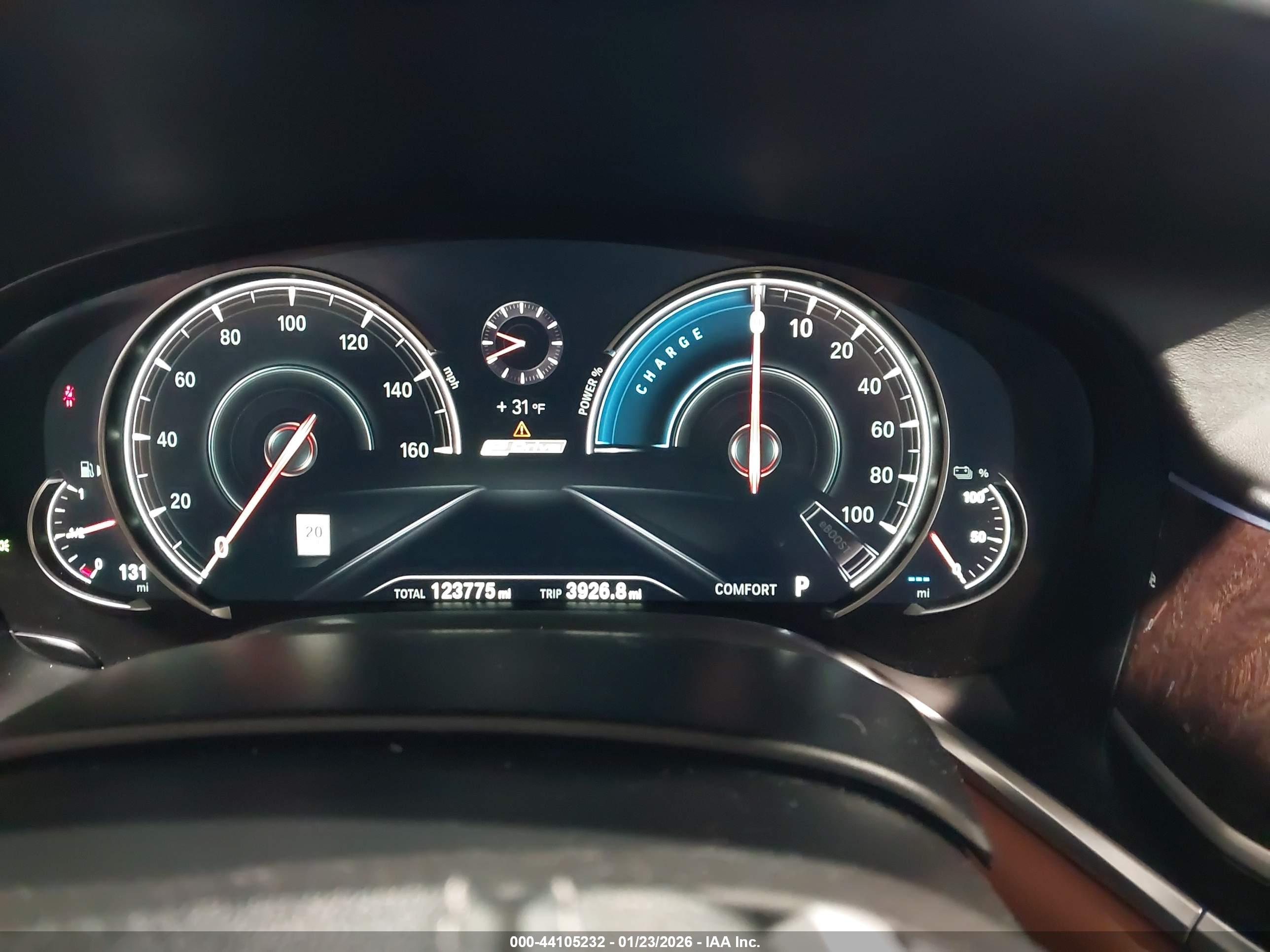 BMW 740E image 7