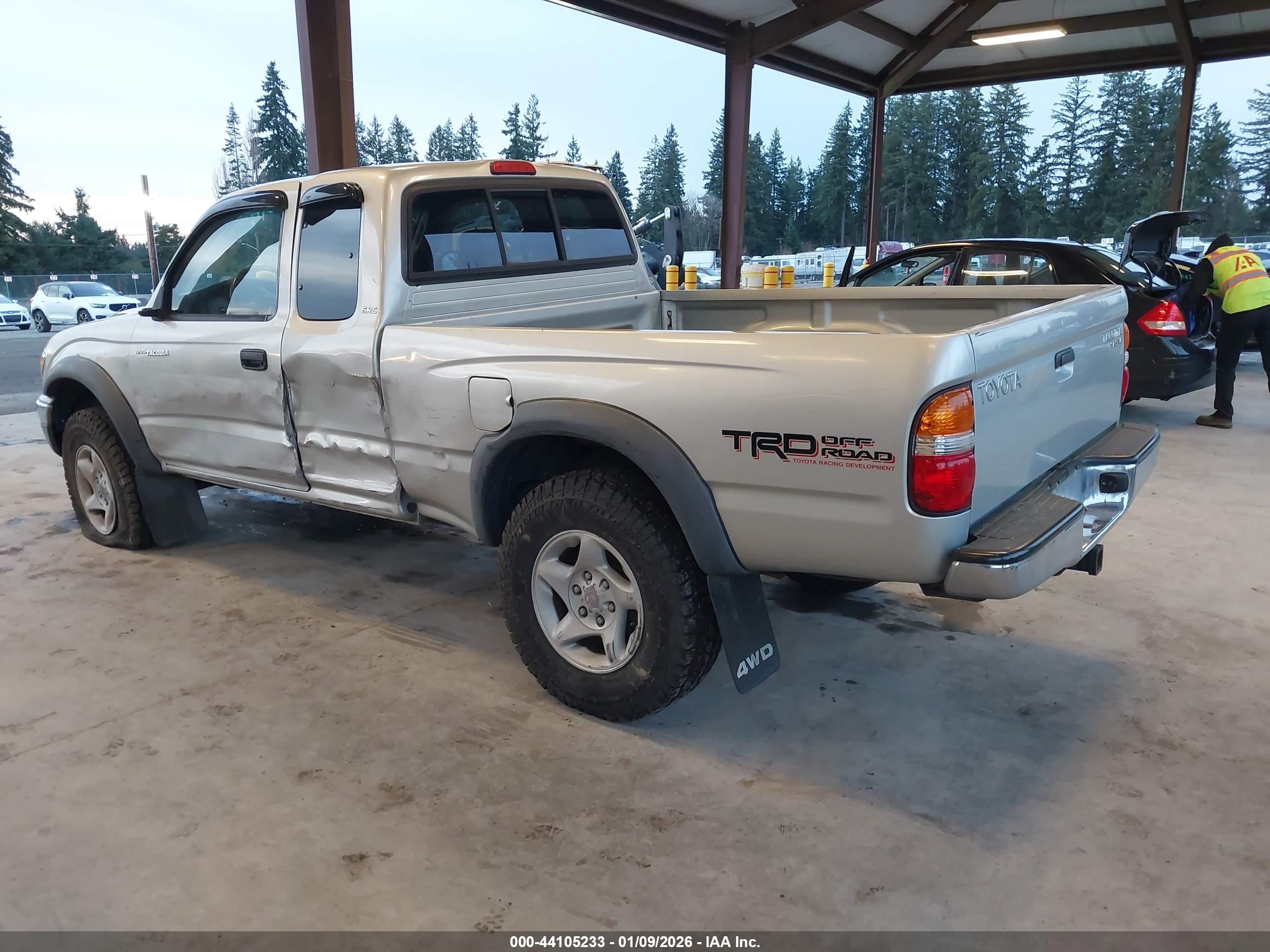 TOYOTA TACOMA image 3