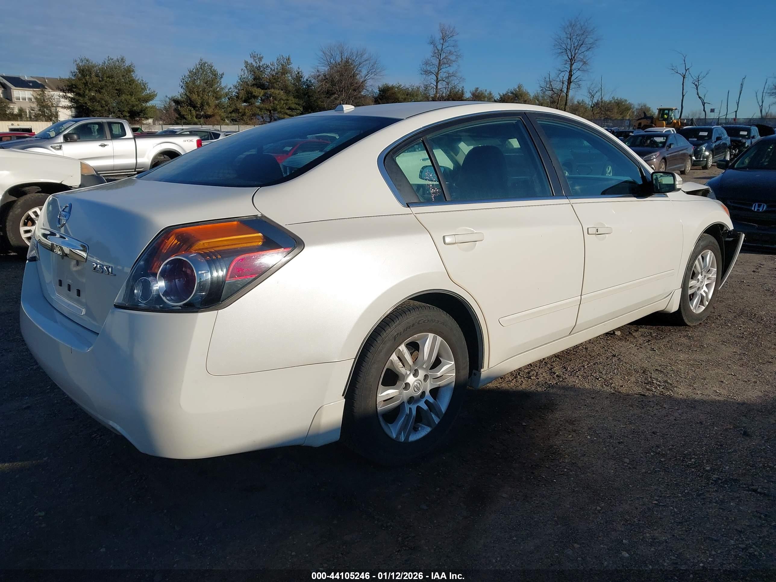 NISSAN ALTIMA image 4