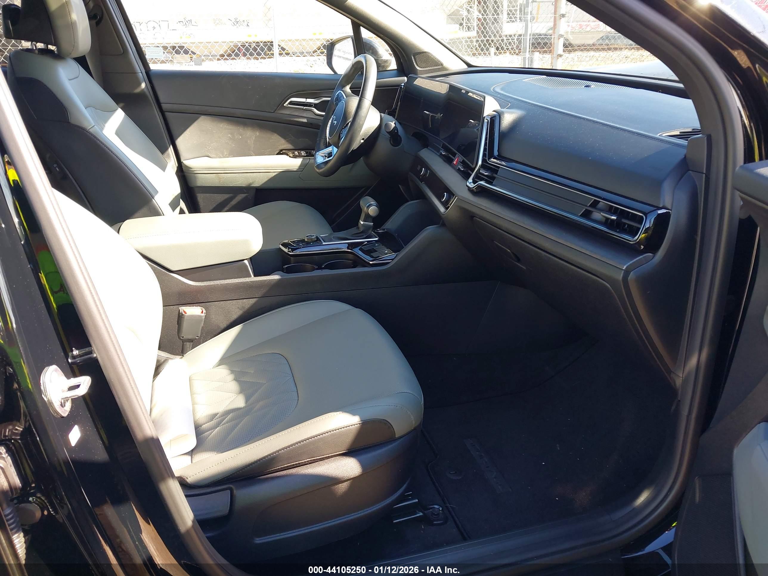 KIA SPORTAGE image 5