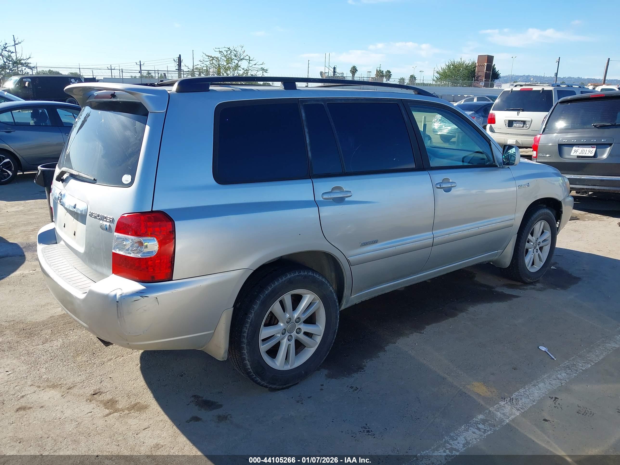 TOYOTA HIGHLANDER image 4