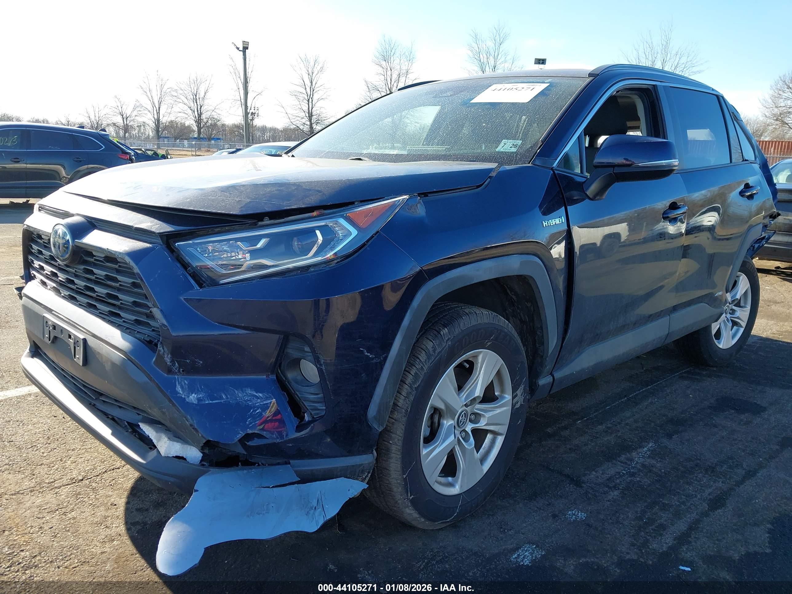 TOYOTA RAV4 image 2