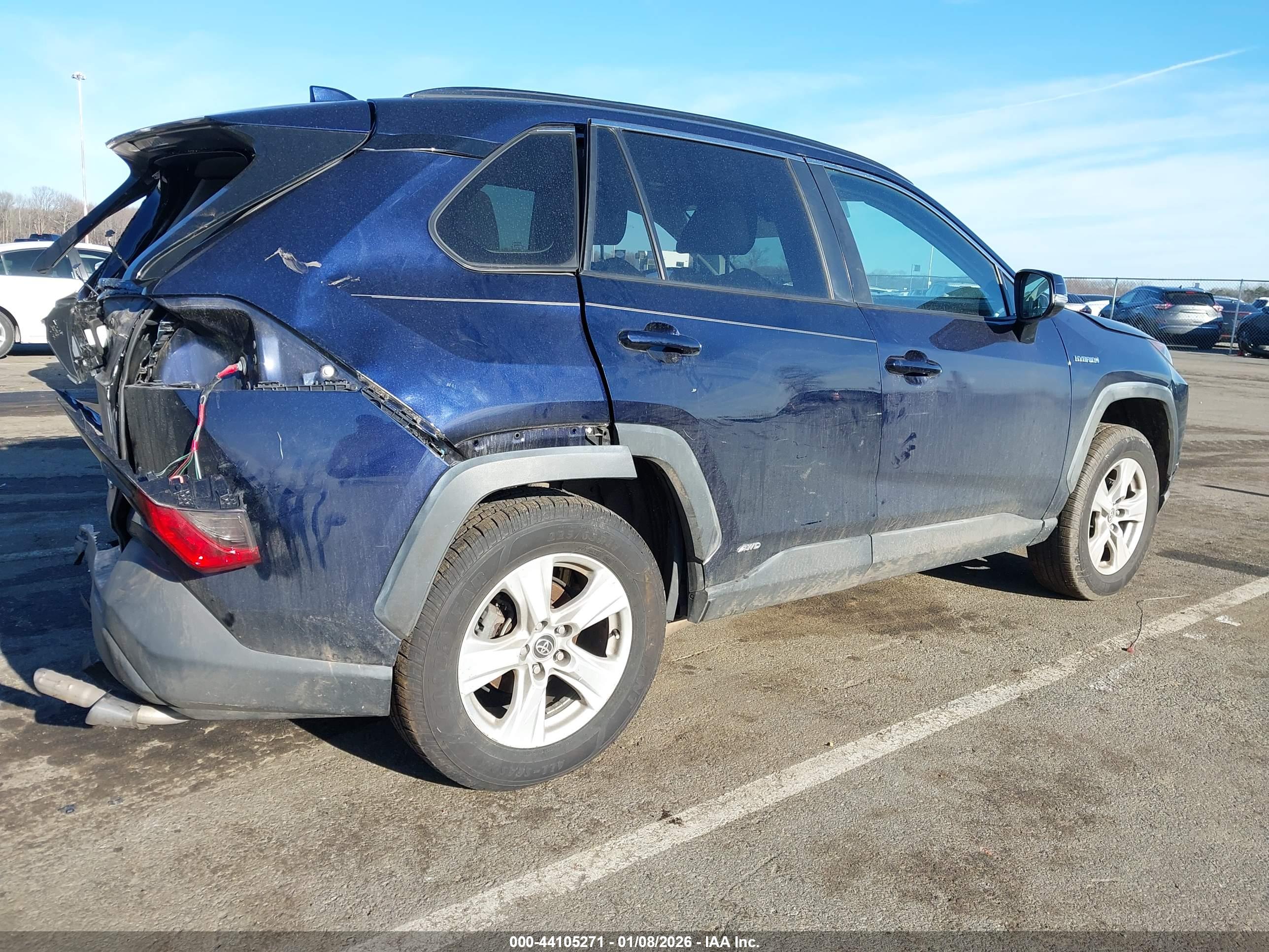 TOYOTA RAV4 image 4