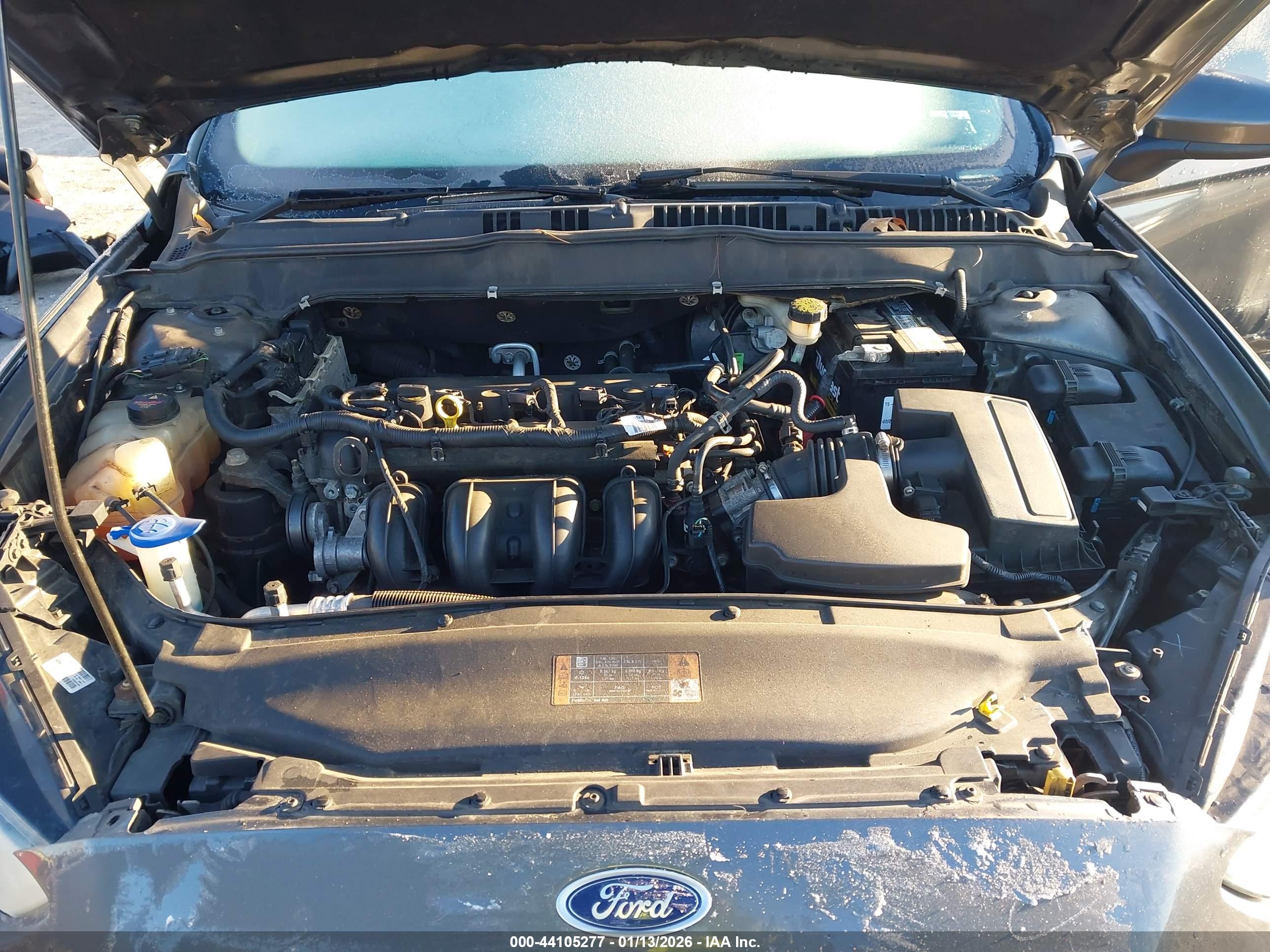 FORD FUSION image 10