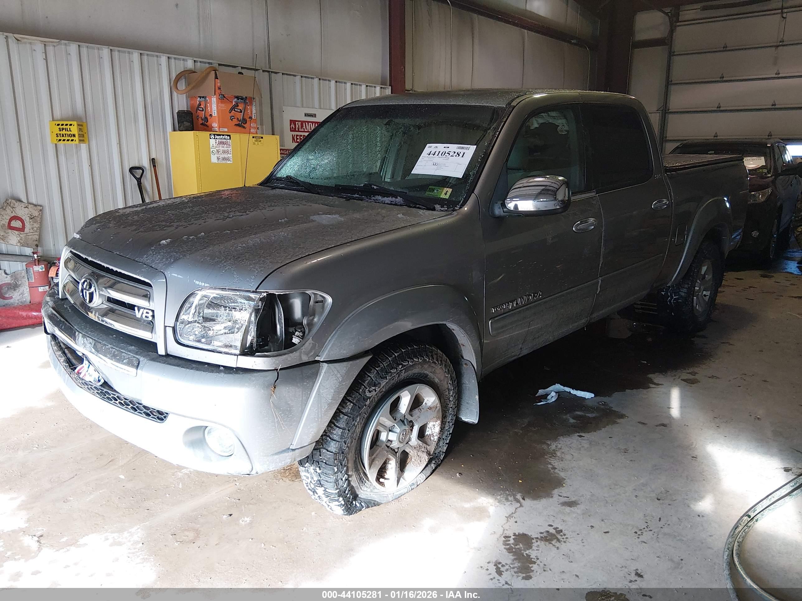 TOYOTA TUNDRA image 2