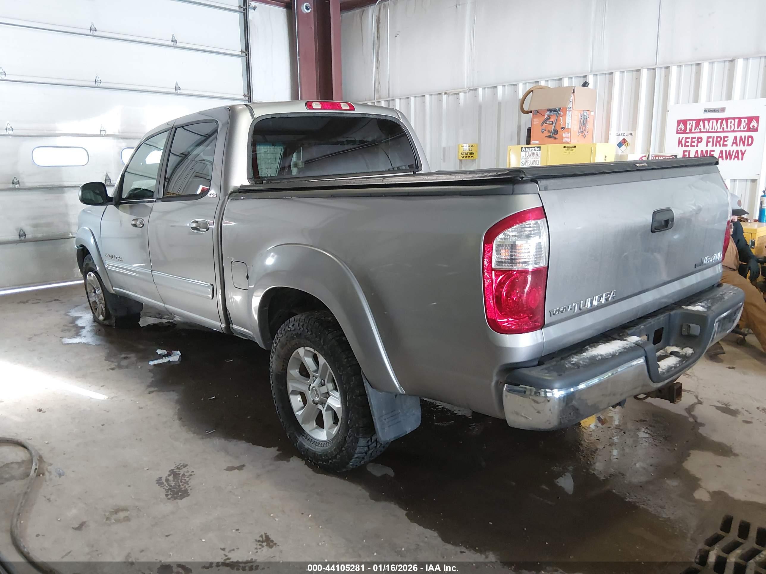 TOYOTA TUNDRA image 3