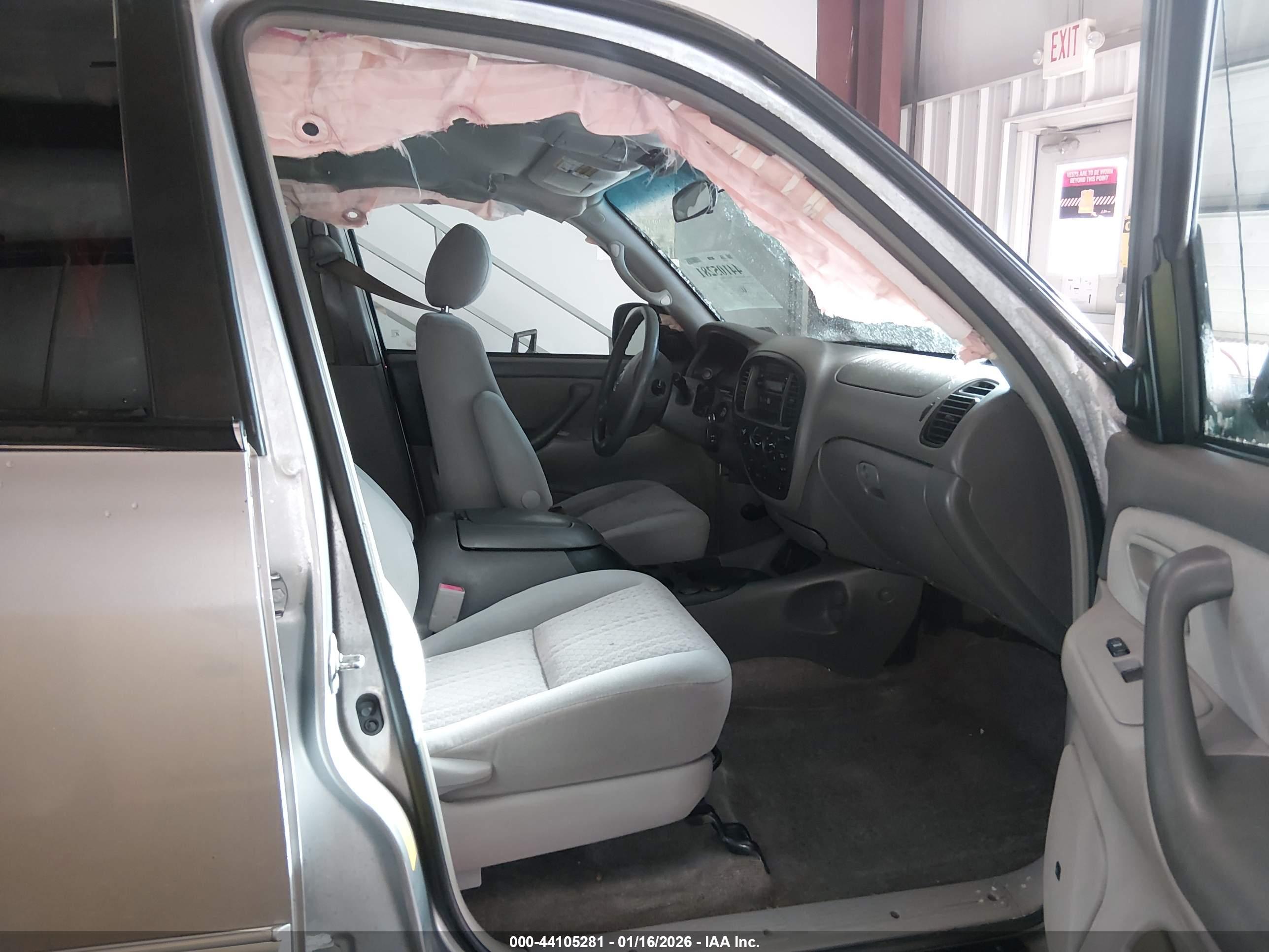 TOYOTA TUNDRA image 5