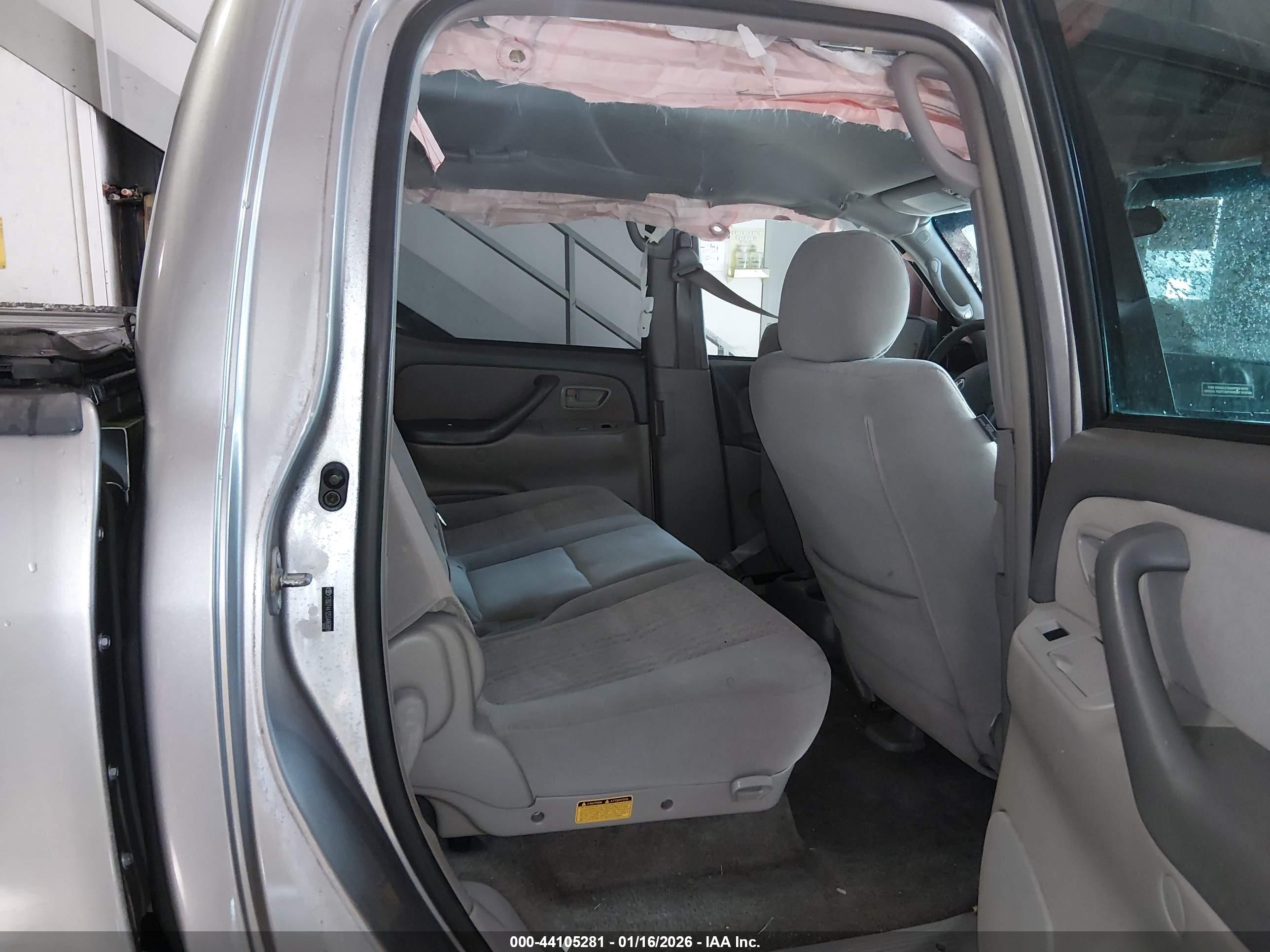 TOYOTA TUNDRA image 8