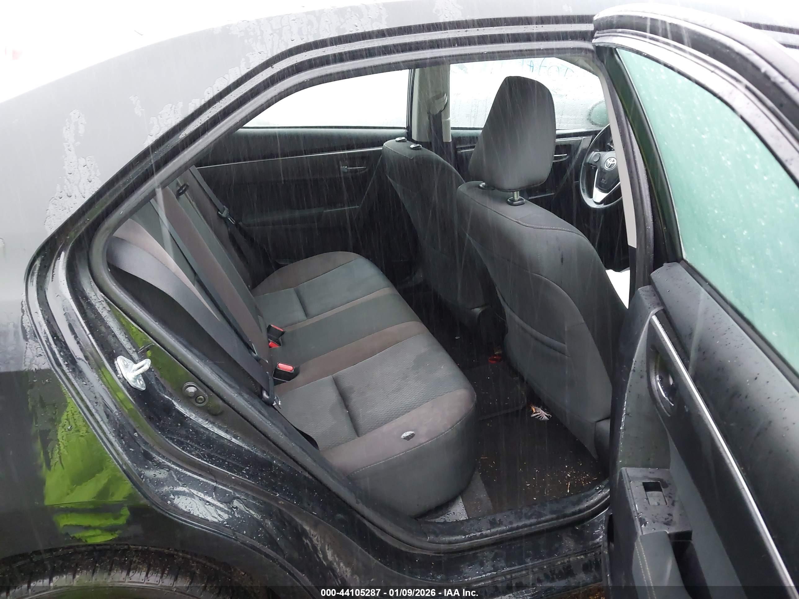 TOYOTA COROLLA image 8