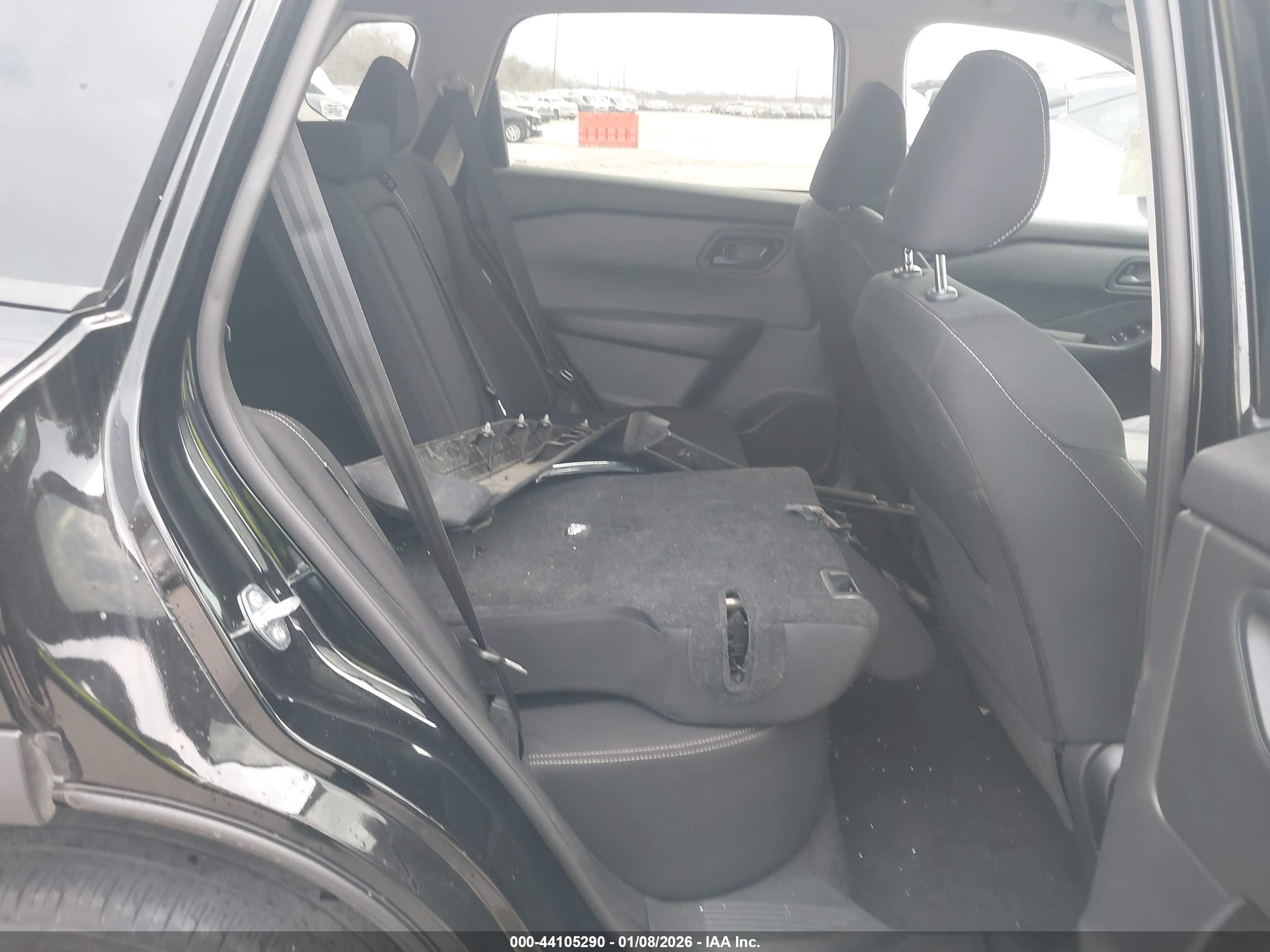 NISSAN ROGUE image 8
