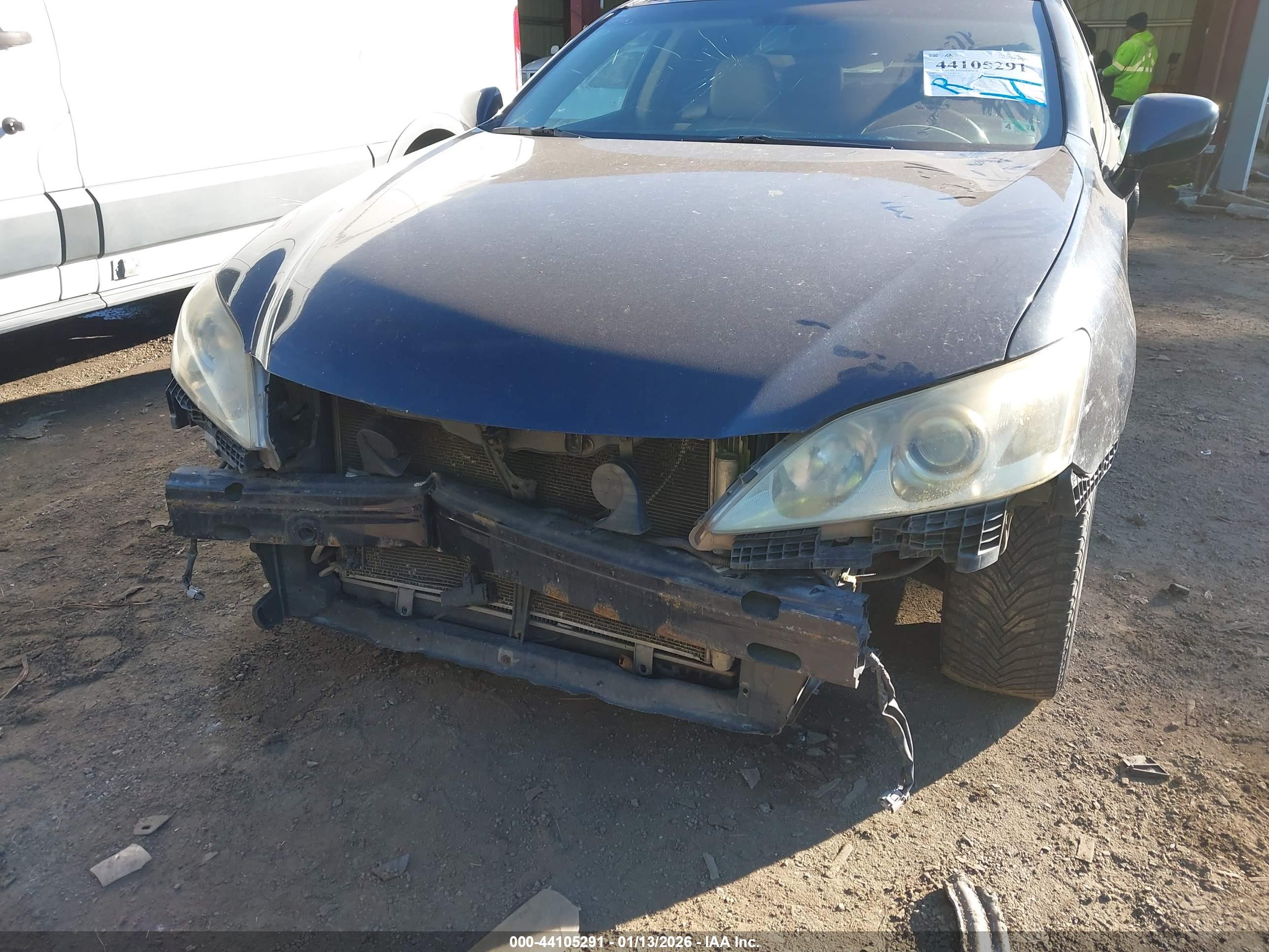 LEXUS ES image 6