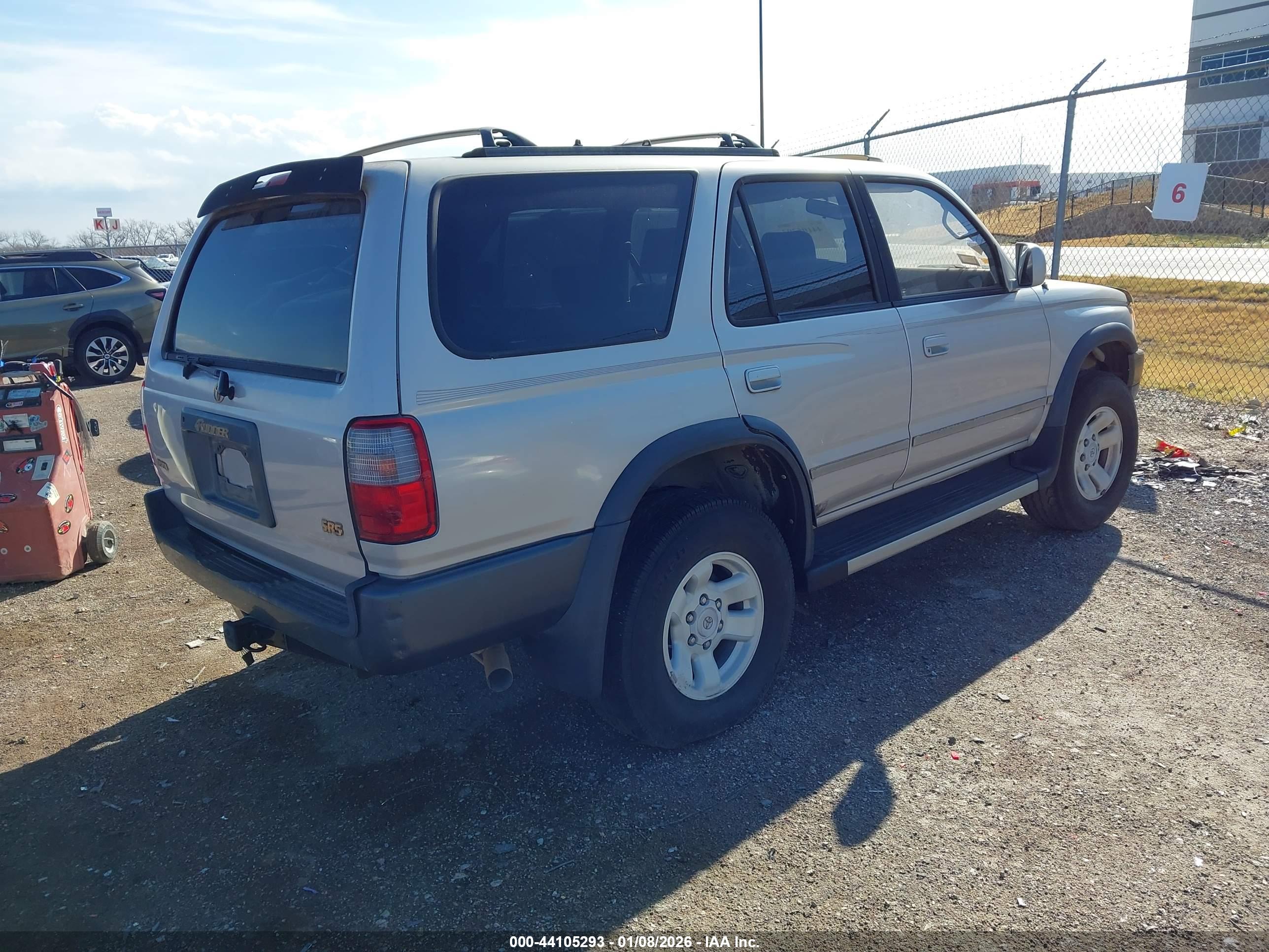 TOYOTA 4RUNNER image 4