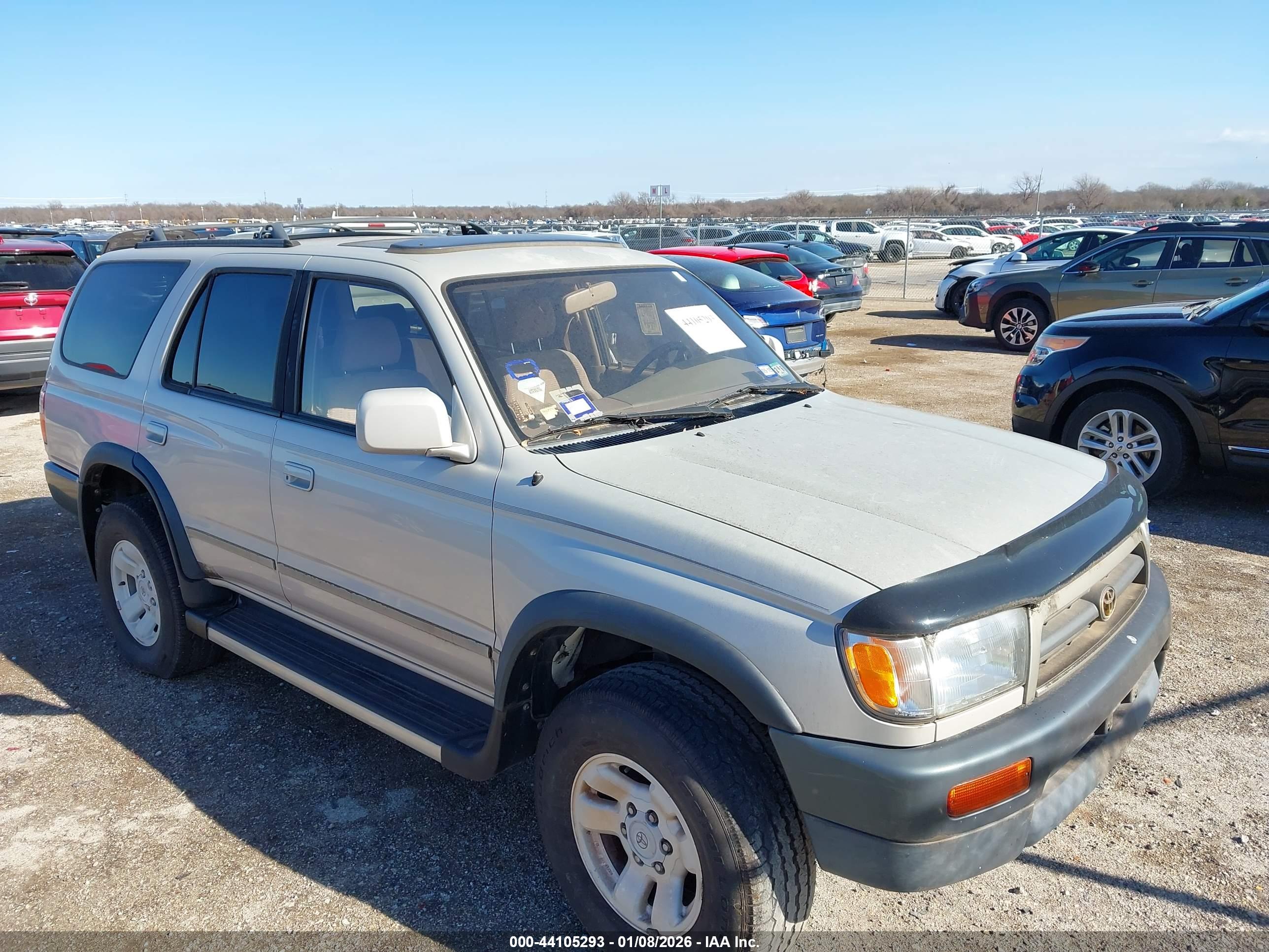 TOYOTA 4RUNNER image 6